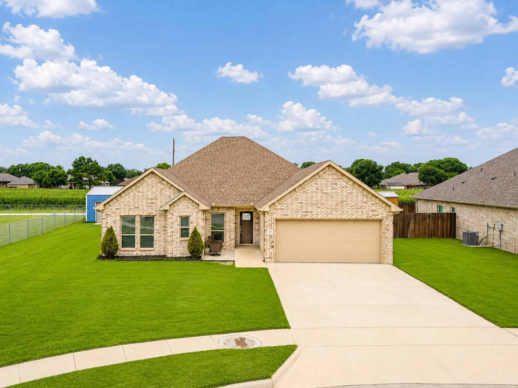 Single Family Residence For Sale in Cooke County , 505 N Neu Drive, Lindsay, Texas 76250, 4 Bedroom, 2 Bathroom, 2 Garage spaces, 1,958 Sqft, built in 2023, mls#21308343, Real Estate Agent in Lindsay, Homes For Sale in Cooke county, Homes For Sale in Lindsay, Realtor in Lindsay Texas, Real Estate Brokerage Independent Realty Texas, Luminita Cordes Realtor
