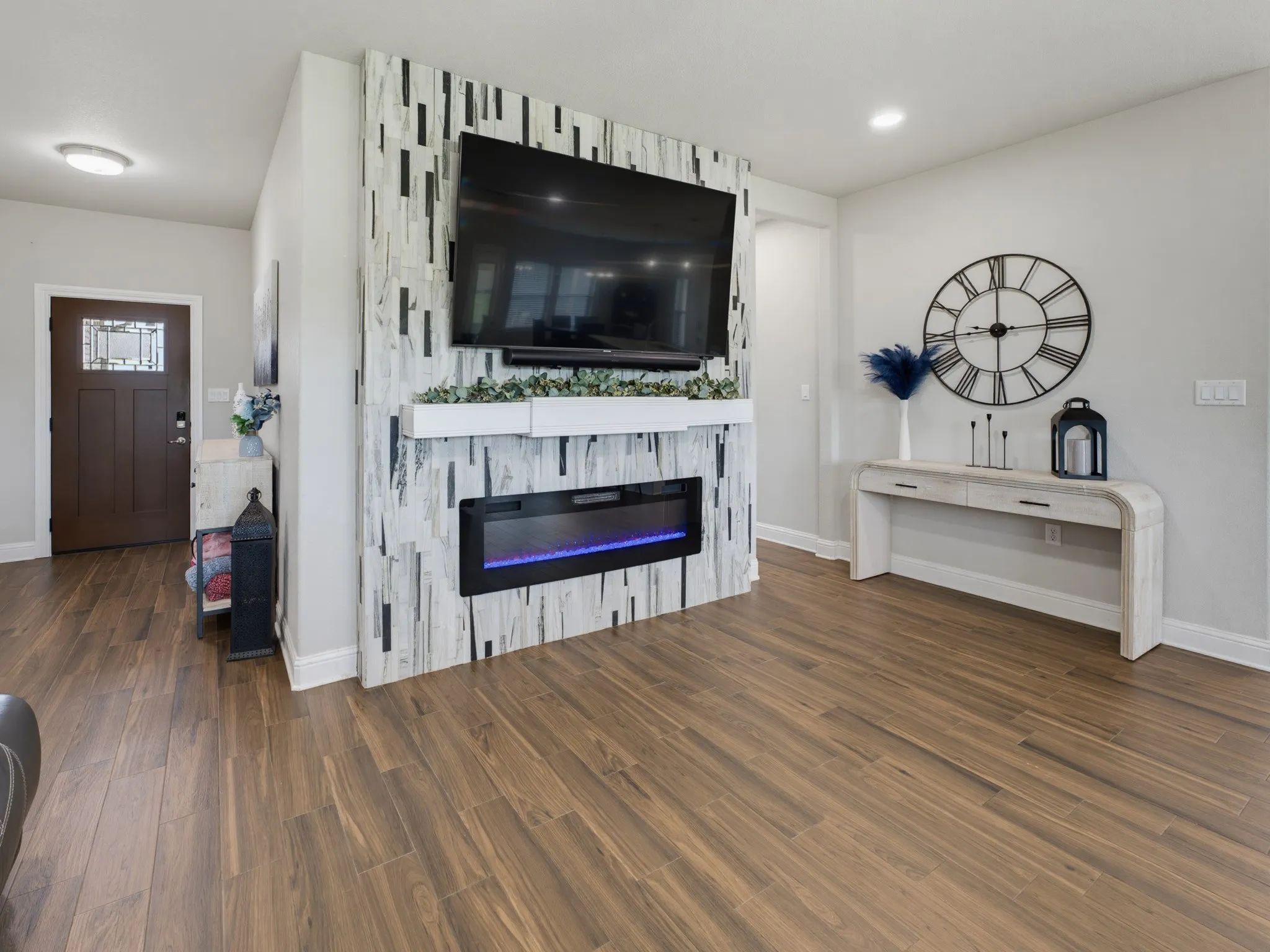 Single Family Residence For Sale in Cooke County , 505 N Neu Drive, Lindsay, Texas 76250, 4 Bedroom, 2 Bathroom, 2 Garage spaces, 1,958 Sqft, built in 2023, mls#21308343, Real Estate Agent in Lindsay, Homes For Sale in Cooke county, Homes For Sale in Lindsay, Realtor in Lindsay Texas, Real Estate Brokerage Independent Realty Texas, Luminita Cordes Realtor