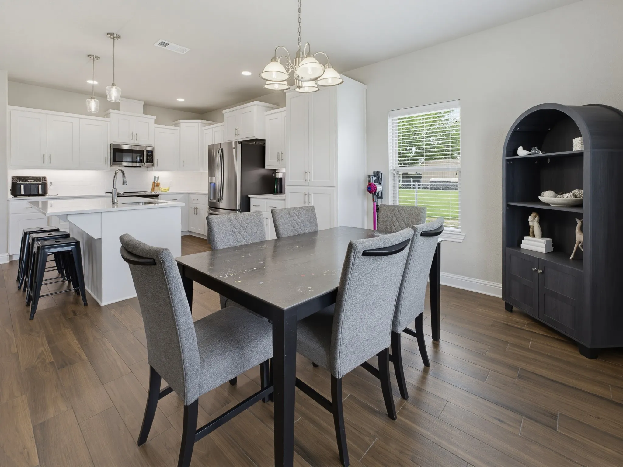 Single Family Residence For Sale in Cooke County , 505 N Neu Drive, Lindsay, Texas 76250, 4 Bedroom, 2 Bathroom, 2 Garage spaces, 1,958 Sqft, built in 2023, mls#21308343, Real Estate Agent in Lindsay, Homes For Sale in Cooke county, Homes For Sale in Lindsay, Realtor in Lindsay Texas, Real Estate Brokerage Independent Realty Texas, Luminita Cordes Realtor