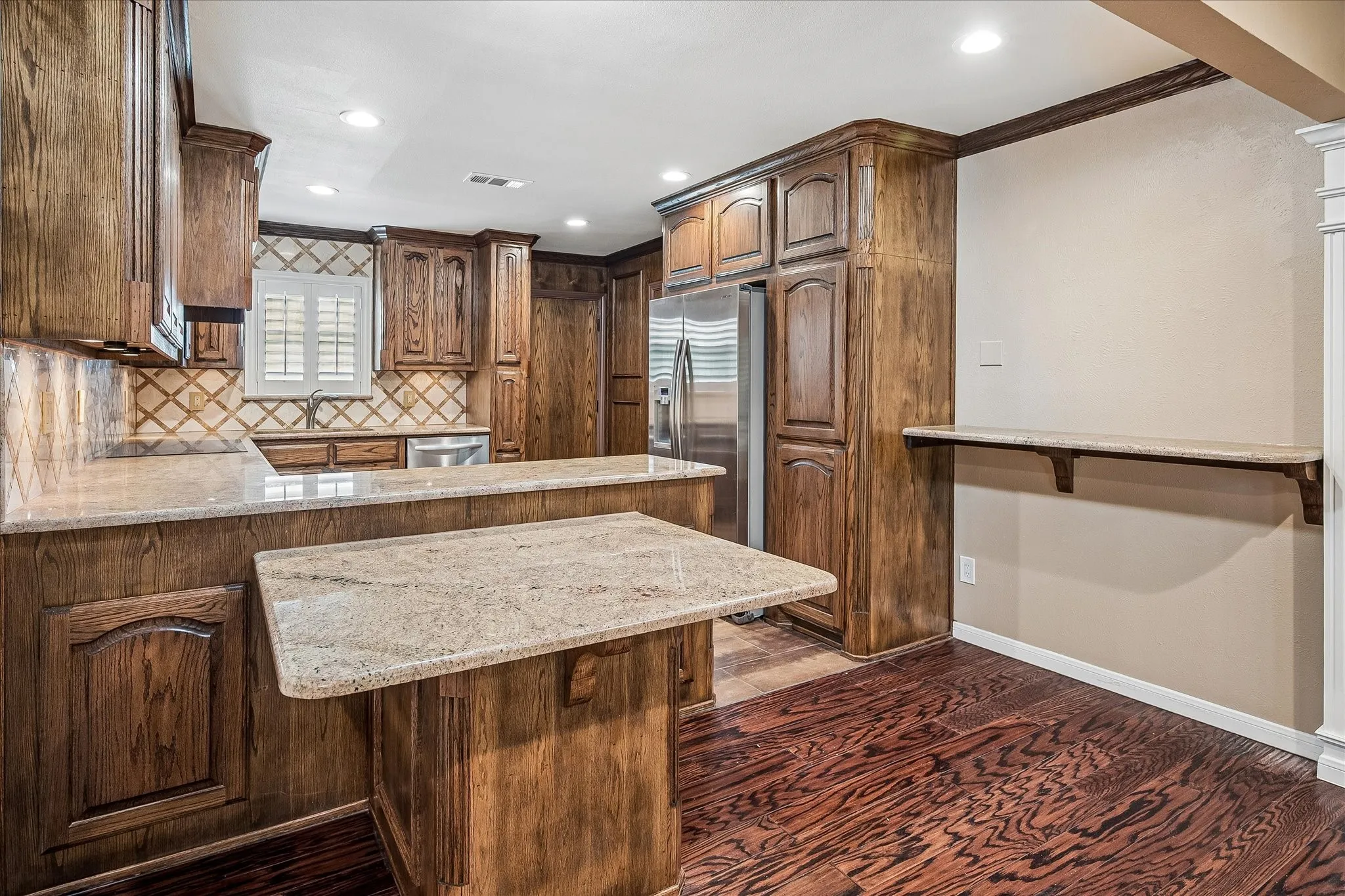Condominium For Sale in Dallas County , 5084 Matilda Street 218, Dallas, Texas 75206, 2 Bedroom, 2 Bathroom, Garage spaces, 1,038 Sqft, built in 1969, mls#21310534, Real Estate Agent in Dallas, Homes For Sale in Dallas county, Homes For Sale in Dallas, Realtor in Dallas Texas, Real Estate Brokerage Independent Realty Texas, Luminita Cordes Realtor