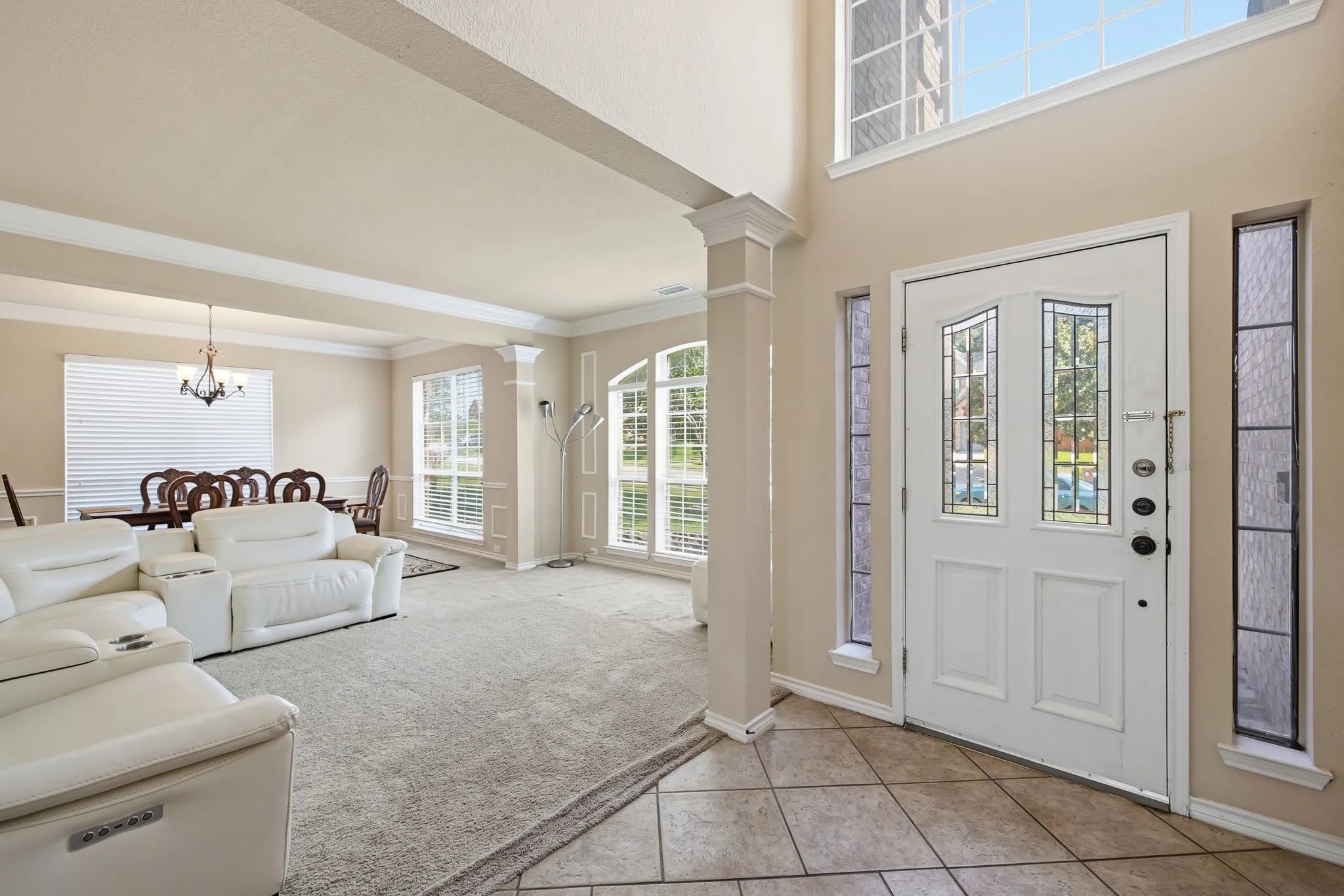 Single Family Residence For Sale in Tarrant County , 1911 New Haven Road, Grapevine, Texas 76051, 4 Bedroom, 3 Bathroom, 2 Garage spaces, 2,964 Sqft, built in 1994, mls#21309893, Real Estate Agent in Grapevine, Homes For Sale in Tarrant county, Homes For Sale in Grapevine, Realtor in Grapevine Texas, Real Estate Brokerage Independent Realty Texas, Luminita Cordes Realtor