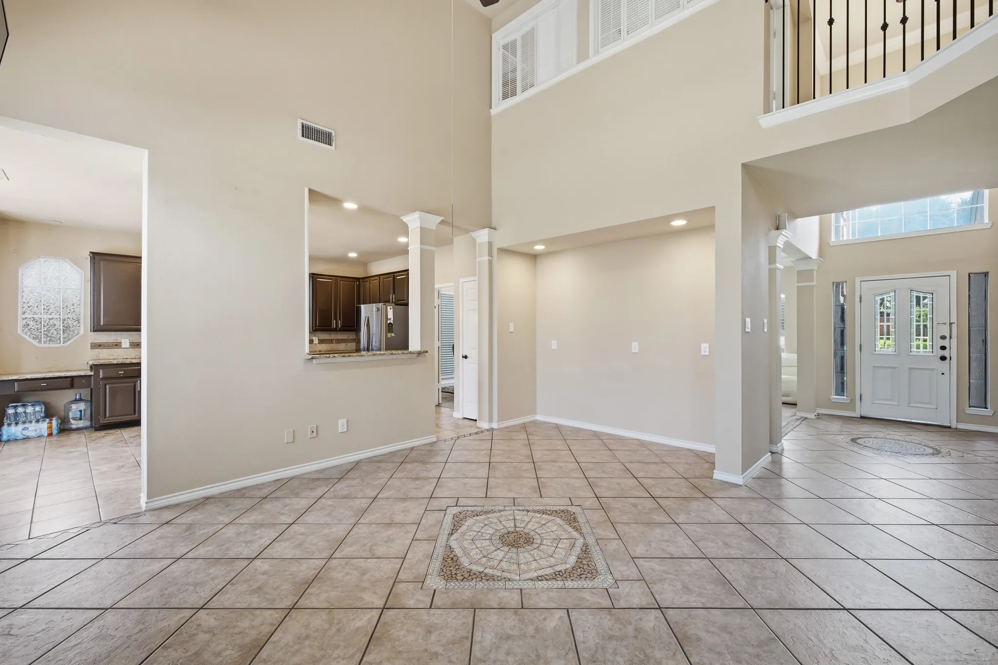 Single Family Residence For Sale in Tarrant County , 1911 New Haven Road, Grapevine, Texas 76051, 4 Bedroom, 3 Bathroom, 2 Garage spaces, 2,964 Sqft, built in 1994, mls#21309893, Real Estate Agent in Grapevine, Homes For Sale in Tarrant county, Homes For Sale in Grapevine, Realtor in Grapevine Texas, Real Estate Brokerage Independent Realty Texas, Luminita Cordes Realtor