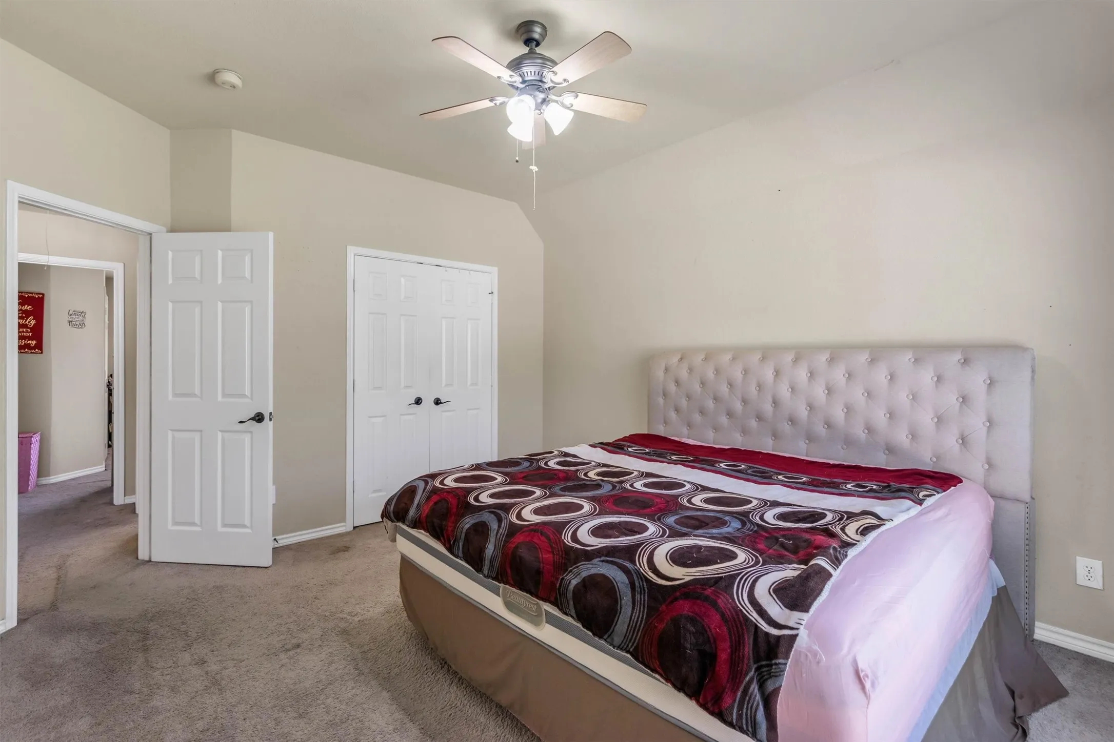 Single Family Residence For Sale in Tarrant County , 1911 New Haven Road, Grapevine, Texas 76051, 4 Bedroom, 3 Bathroom, 2 Garage spaces, 2,964 Sqft, built in 1994, mls#21309893, Real Estate Agent in Grapevine, Homes For Sale in Tarrant county, Homes For Sale in Grapevine, Realtor in Grapevine Texas, Real Estate Brokerage Independent Realty Texas, Luminita Cordes Realtor