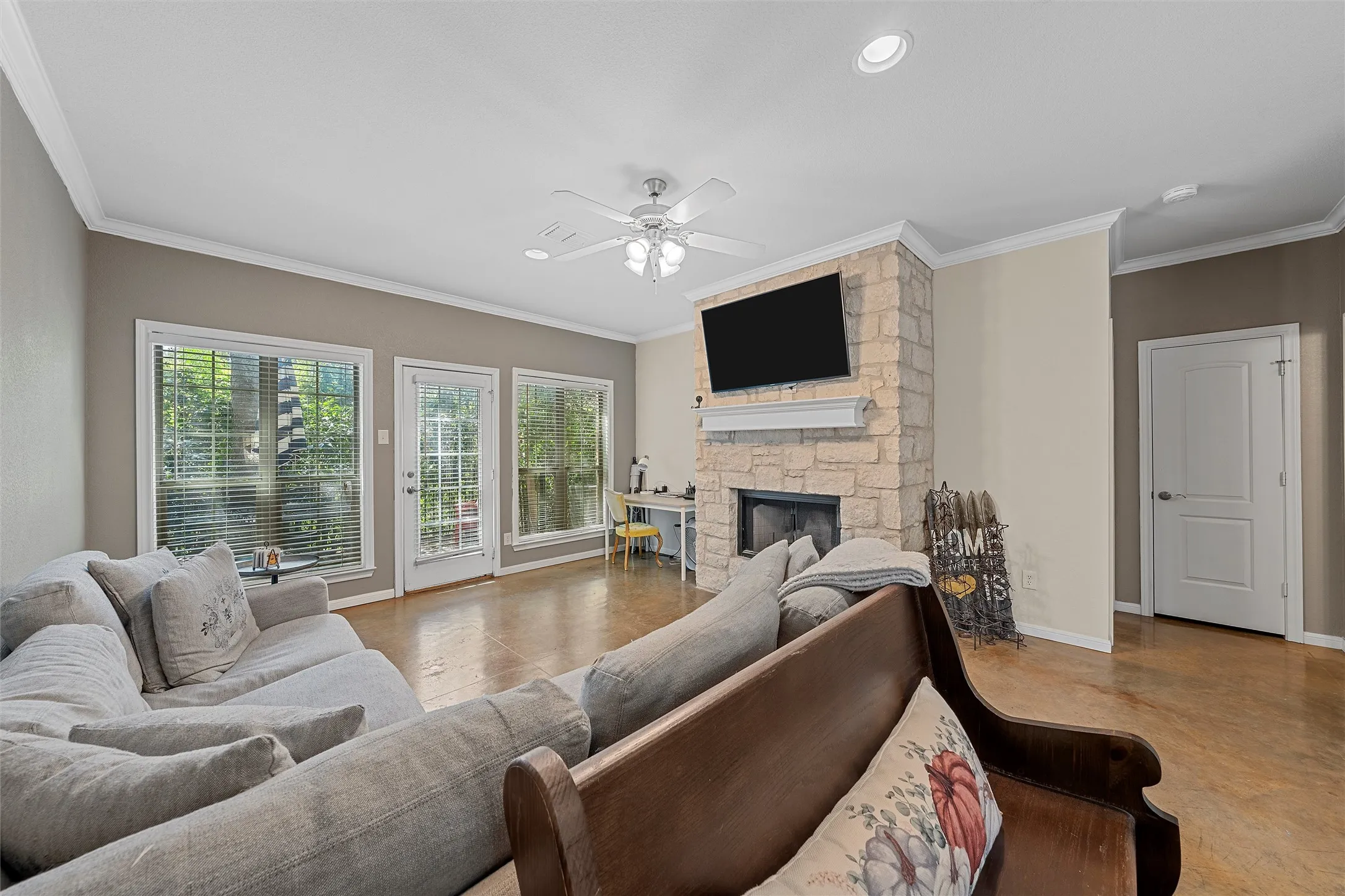Condominium For Rent in Mc Lennan County , 2823 Savannah Court, Waco, Texas 76710, 3 Bedroom, 3 Bathroom, 2 Garage spaces, 2,024 Sqft, built in 2006, mls#21309315, Real Estate Agent in Waco, Homes For Rent in Mc Lennan county, Homes For Rent in Waco, Realtor in Waco Texas, Real Estate Brokerage Independent Realty Texas, Luminita Cordes Realtor