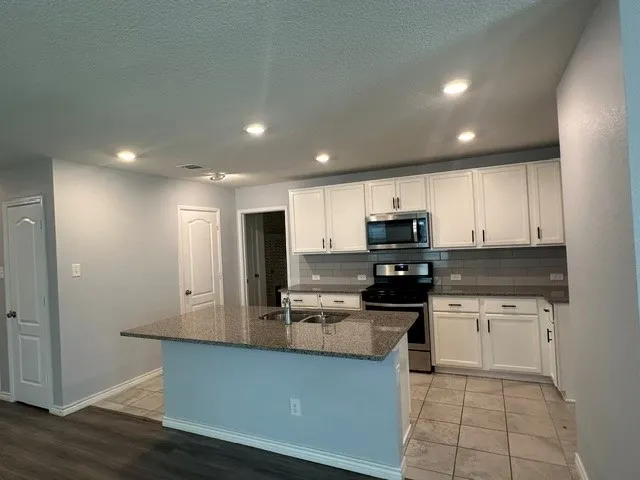 Single Family Residence For Sale in Denton County , 2757 Tobias Lane, Aubrey, Texas 76227, 3 Bedroom, 2 Bathroom, 2 Garage spaces, 1,545 Sqft, built in 2019, mls#21310694, Real Estate Agent in Aubrey, Homes For Sale in Denton county, Homes For Sale in Aubrey, Realtor in Aubrey Texas, Real Estate Brokerage Independent Realty Texas, Luminita Cordes Realtor