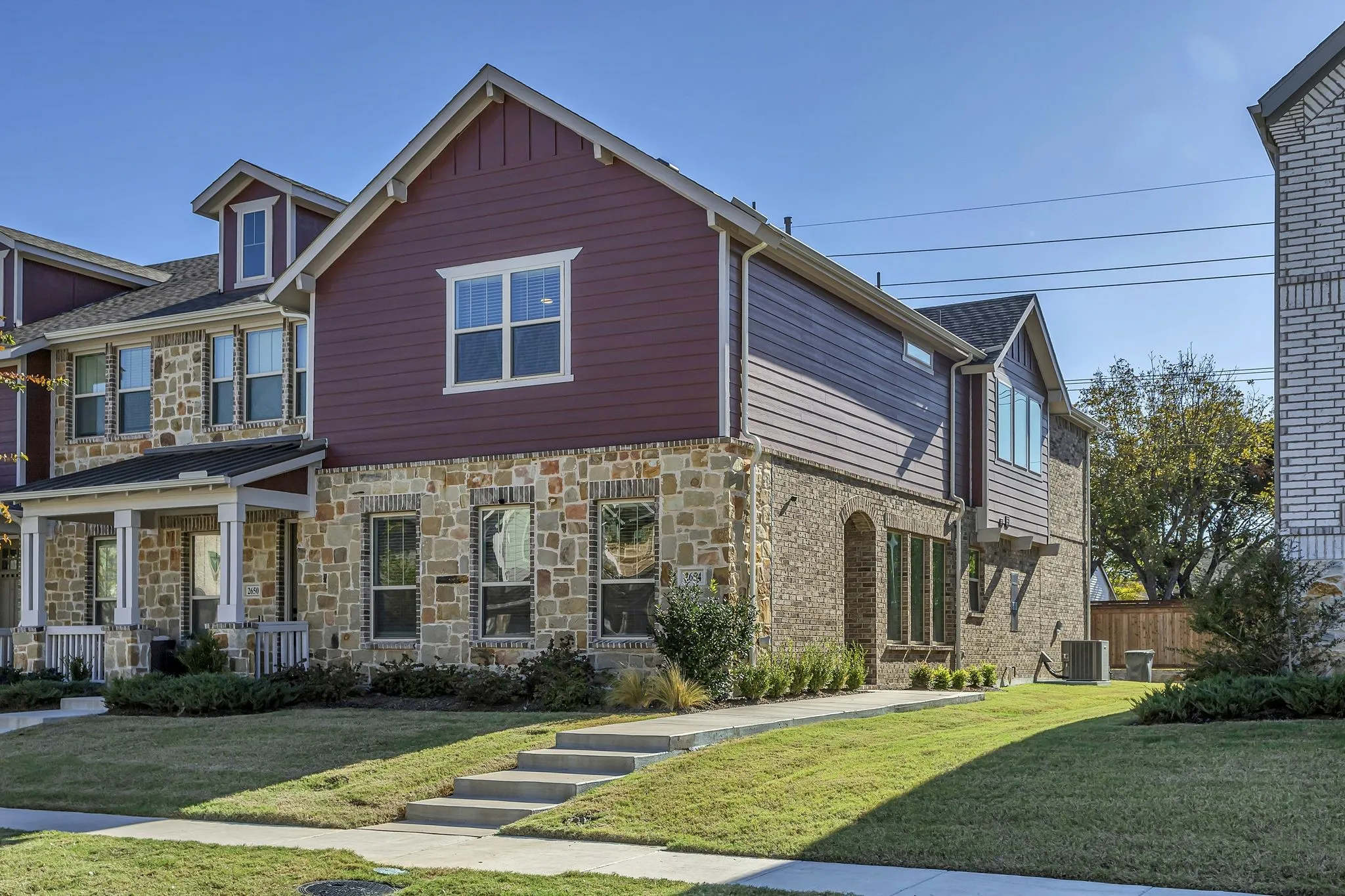 Townhouse For Sale in Dallas County , 2654 Settlers Place, Garland, Texas 75042, 3 Bedroom, 3 Bathroom, 2 Garage spaces, 2,001 Sqft, built in 2022, mls#21312056, Real Estate Agent in Garland, Homes For Sale in Dallas county, Homes For Sale in Garland, Realtor in Garland Texas, Real Estate Brokerage Independent Realty Texas, Luminita Cordes Realtor