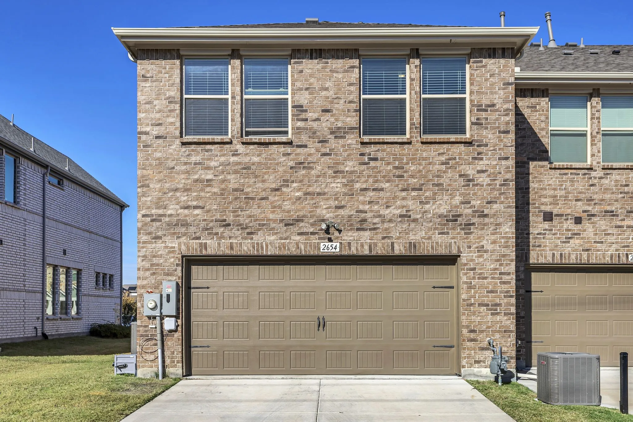 Townhouse For Sale in Dallas County , 2654 Settlers Place, Garland, Texas 75042, 3 Bedroom, 3 Bathroom, 2 Garage spaces, 2,001 Sqft, built in 2022, mls#21312056, Real Estate Agent in Garland, Homes For Sale in Dallas county, Homes For Sale in Garland, Realtor in Garland Texas, Real Estate Brokerage Independent Realty Texas, Luminita Cordes Realtor