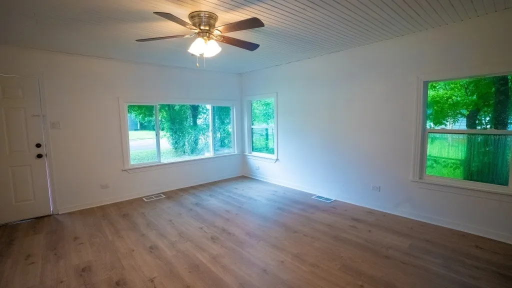 Duplex For Sale in Anderson County , 401 W Carolina Street, Palestine, Texas 75803, 3 Bedroom, 2 Bathroom, Garage spaces, 0 Sqft, built in 1951, mls#21311980, Real Estate Agent in Palestine, Homes For Sale in Anderson county, Homes For Sale in Palestine, Realtor in Palestine Texas, Real Estate Brokerage Independent Realty Texas, Luminita Cordes Realtor