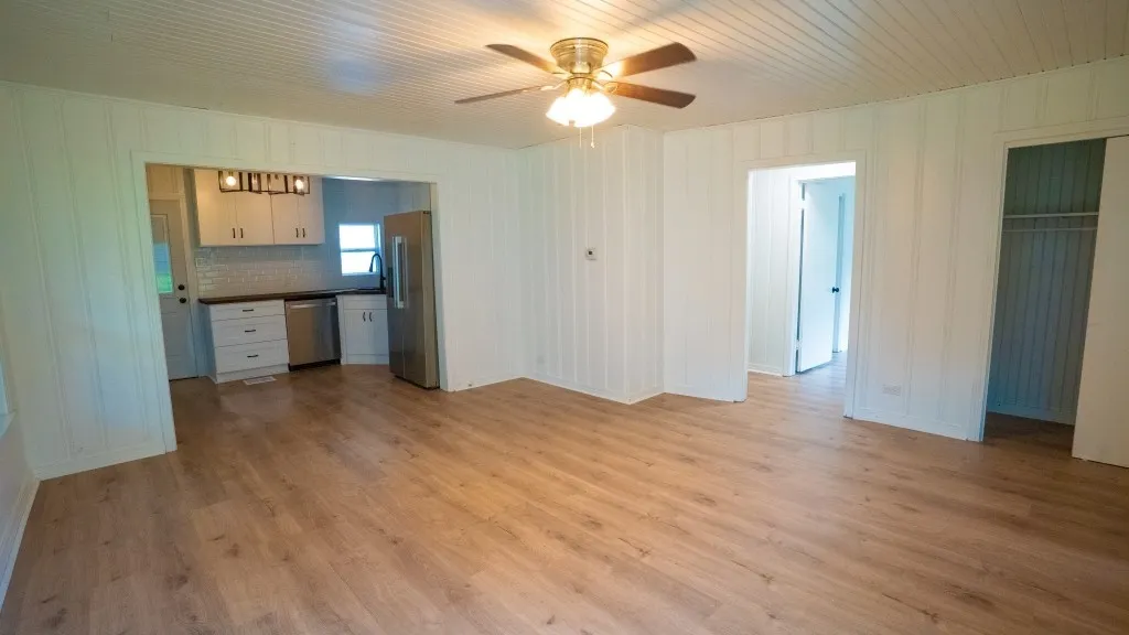 Duplex For Sale in Anderson County , 401 W Carolina Street, Palestine, Texas 75803, 3 Bedroom, 2 Bathroom, Garage spaces, 0 Sqft, built in 1951, mls#21311980, Real Estate Agent in Palestine, Homes For Sale in Anderson county, Homes For Sale in Palestine, Realtor in Palestine Texas, Real Estate Brokerage Independent Realty Texas, Luminita Cordes Realtor
