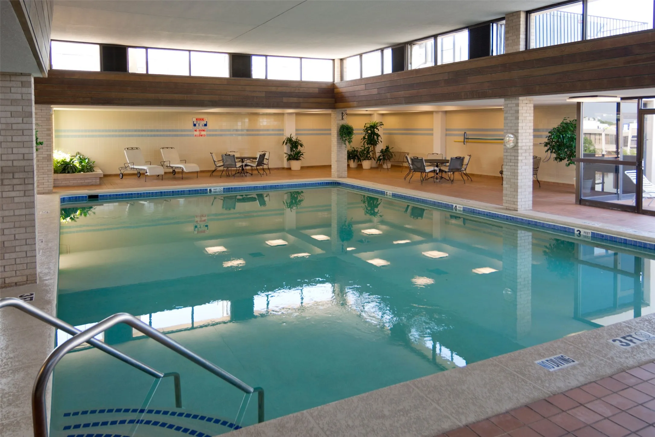 Condominium For Rent in Dallas County , 6335 W Northwest Highway 913, Dallas, Texas 75225, 2 Bedroom, 2 Bathroom, 2 Garage spaces, 1,543 Sqft, built in 1966, mls#21311147, Real Estate Agent in Dallas, Homes For Rent in Dallas county, Homes For Rent in Dallas, Realtor in Dallas Texas, Real Estate Brokerage Independent Realty Texas, Luminita Cordes Realtor