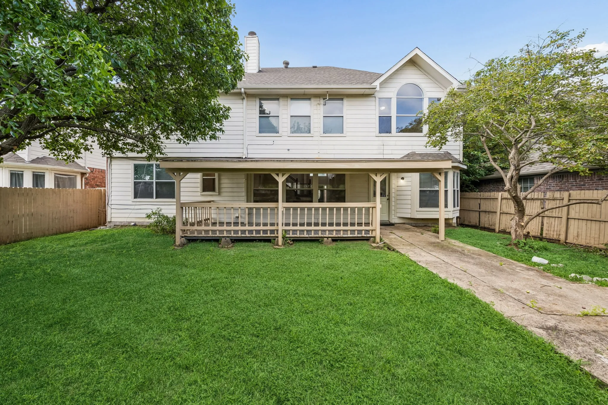 Single Family Residence For Sale in Tarrant County , 4512 Stone Mountain Drive, Fort Worth, Texas 76123, 5 Bedroom, 3 Bathroom, 2 Garage spaces, 3,145 Sqft, built in 2000, mls#21310607, Real Estate Agent in Fort Worth, Homes For Sale in Tarrant county, Homes For Sale in Fort Worth, Realtor in Fort Worth Texas, Real Estate Brokerage Independent Realty Texas, Luminita Cordes Realtor