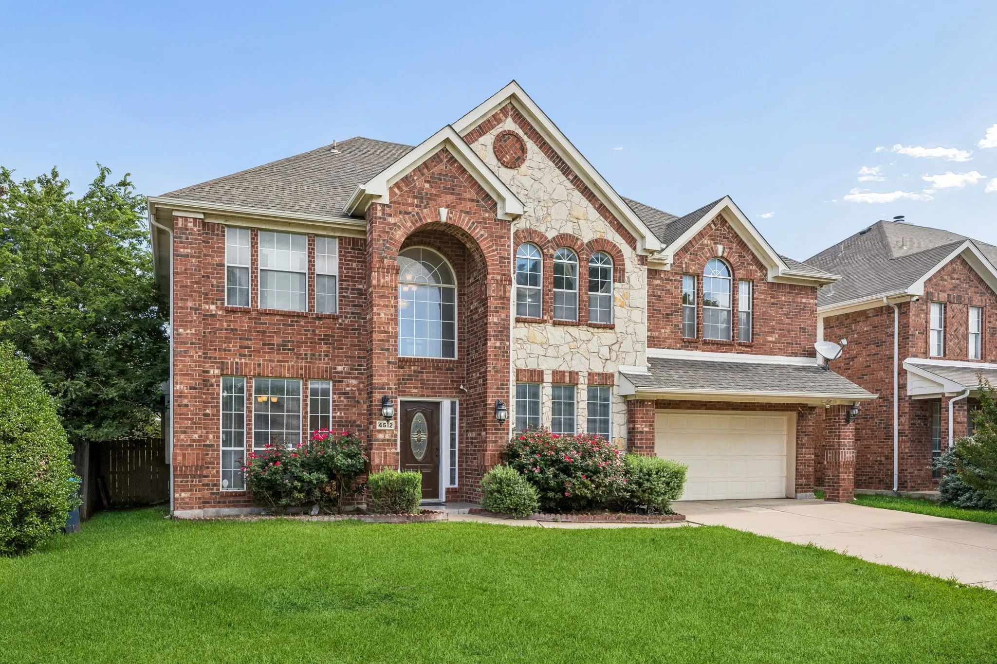 Single Family Residence For Sale in Tarrant County , 4512 Stone Mountain Drive, Fort Worth, Texas 76123, 5 Bedroom, 3 Bathroom, 2 Garage spaces, 3,145 Sqft, built in 2000, mls#21310607, Real Estate Agent in Fort Worth, Homes For Sale in Tarrant county, Homes For Sale in Fort Worth, Realtor in Fort Worth Texas, Real Estate Brokerage Independent Realty Texas, Luminita Cordes Realtor