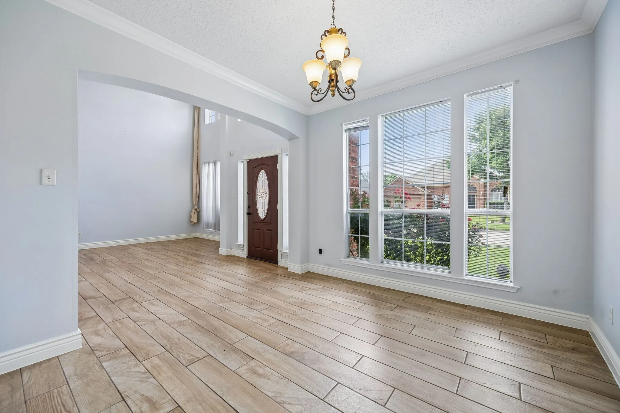 Single Family Residence For Sale in Tarrant County , 4512 Stone Mountain Drive, Fort Worth, Texas 76123, 5 Bedroom, 3 Bathroom, 2 Garage spaces, 3,145 Sqft, built in 2000, mls#21310607, Real Estate Agent in Fort Worth, Homes For Sale in Tarrant county, Homes For Sale in Fort Worth, Realtor in Fort Worth Texas, Real Estate Brokerage Independent Realty Texas, Luminita Cordes Realtor