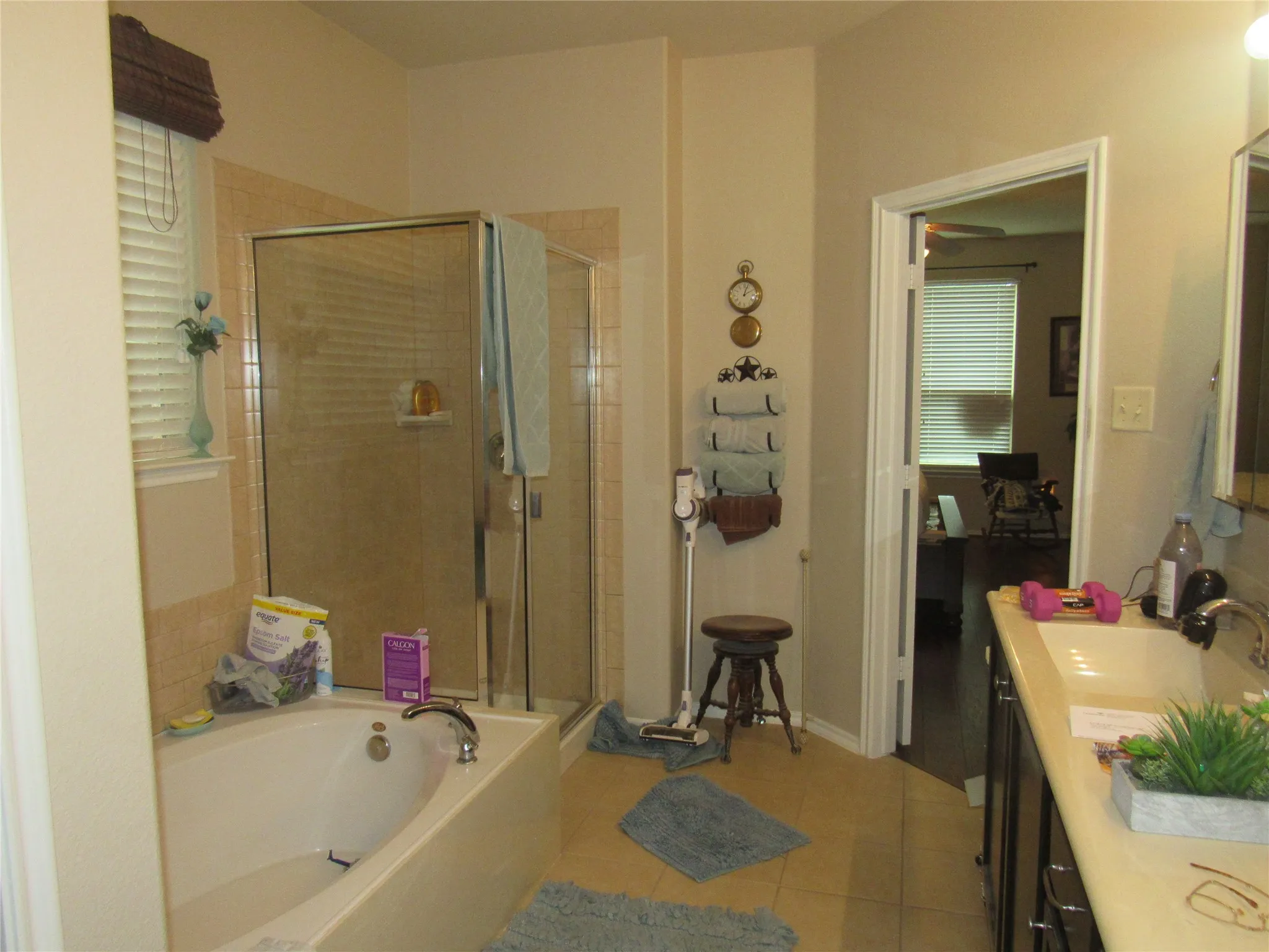 Single Family Residence For Sale in Grayson County , 1513 San Carlos Drive, Van Alstyne, Texas 75495, 4 Bedrooms, 3 Bathrooms, 2 Garage spaces, 2,490 Sqft, built in 2013, Price $415,000, mls#21311360, Real Estate Agent in Van Alstyne, Homes For Sale in Grayson county, Homes For Sale in Van Alstyne, Realtor in Van Alstyne Texas, Real Estate Brokerage Independent Realty Texas, Luminita Cordes Realtor