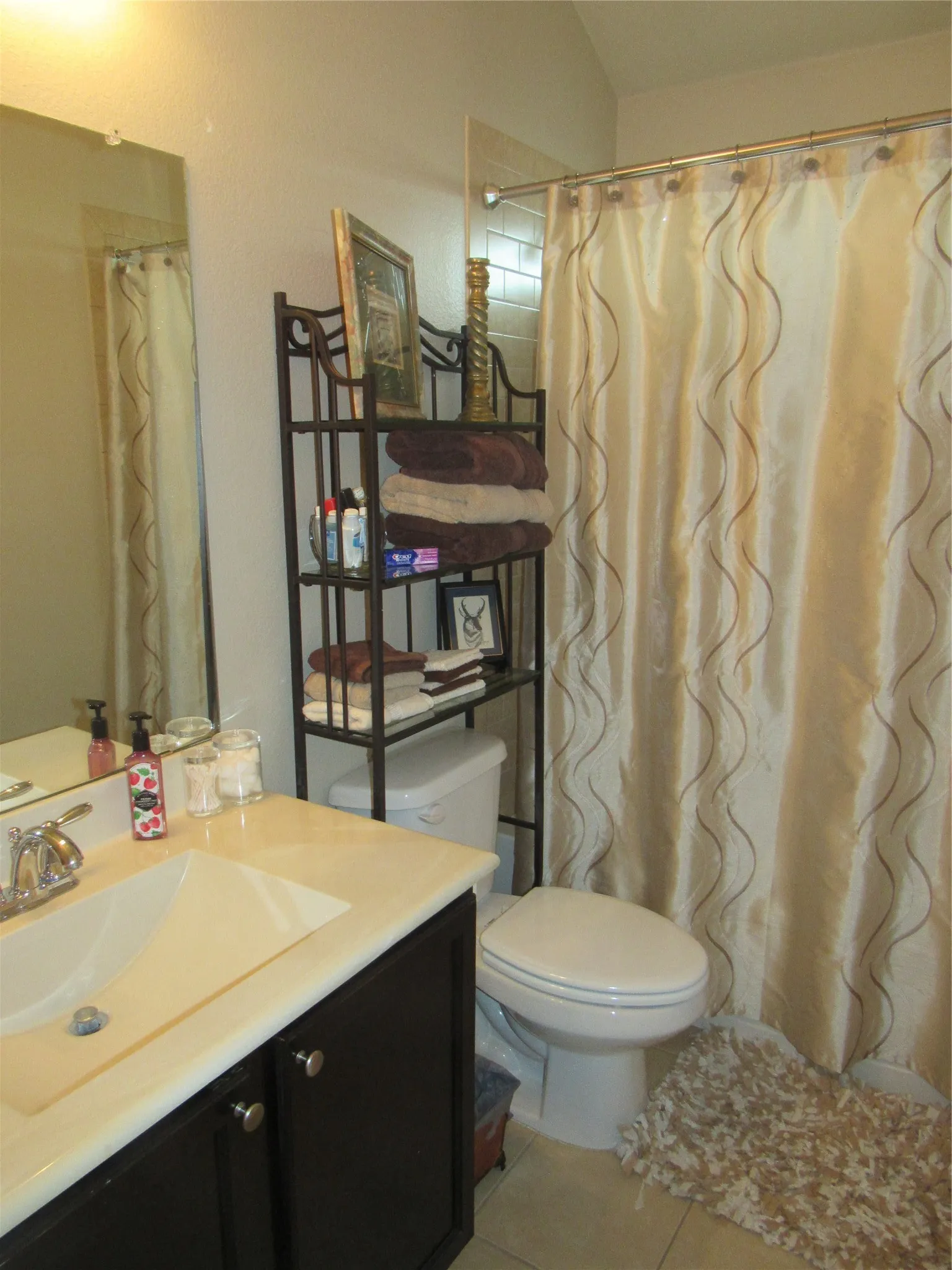 Single Family Residence For Sale in Grayson County , 1513 San Carlos Drive, Van Alstyne, Texas 75495, 4 Bedrooms, 3 Bathrooms, 2 Garage spaces, 2,490 Sqft, built in 2013, Price $415,000, mls#21311360, Real Estate Agent in Van Alstyne, Homes For Sale in Grayson county, Homes For Sale in Van Alstyne, Realtor in Van Alstyne Texas, Real Estate Brokerage Independent Realty Texas, Luminita Cordes Realtor