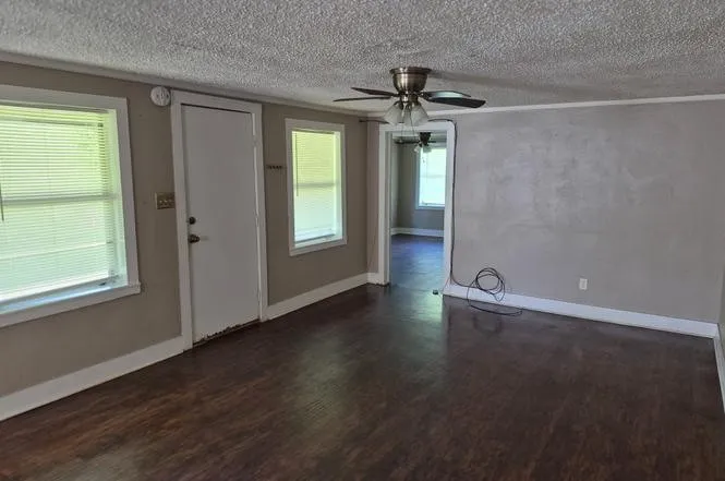 Single Family Residence For Sale in Cherokee County , 511 Myrtle Drive, Jacksonville, Texas 75766, 2 Bedroom, 1 Bathroom, Garage spaces, 1,256 Sqft, built in 1940, mls#21311786, Real Estate Agent in Jacksonville, Homes For Sale in Cherokee county, Homes For Sale in Jacksonville, Realtor in Jacksonville Texas, Real Estate Brokerage Independent Realty Texas, Luminita Cordes Realtor