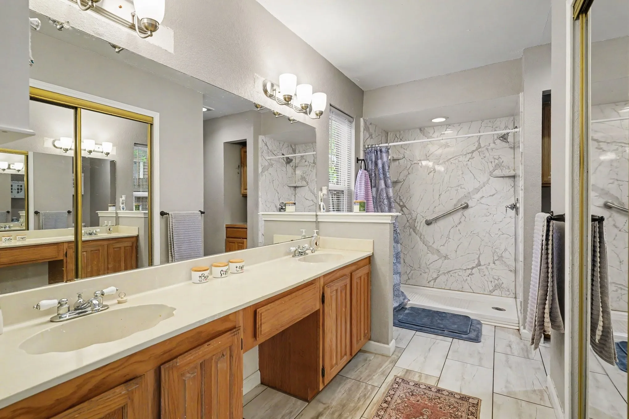 Single Family Residence For Sale in Tarrant County , 7949 Waterside Trail, Fort Worth, Texas 76137, 3 Bedroom, 2 Bathroom, 2 Garage spaces, 1,486 Sqft, built in 1987, mls#21312099, Real Estate Agent in Fort Worth, Homes For Sale in Tarrant county, Homes For Sale in Fort Worth, Realtor in Fort Worth Texas, Real Estate Brokerage Independent Realty Texas, Luminita Cordes Realtor