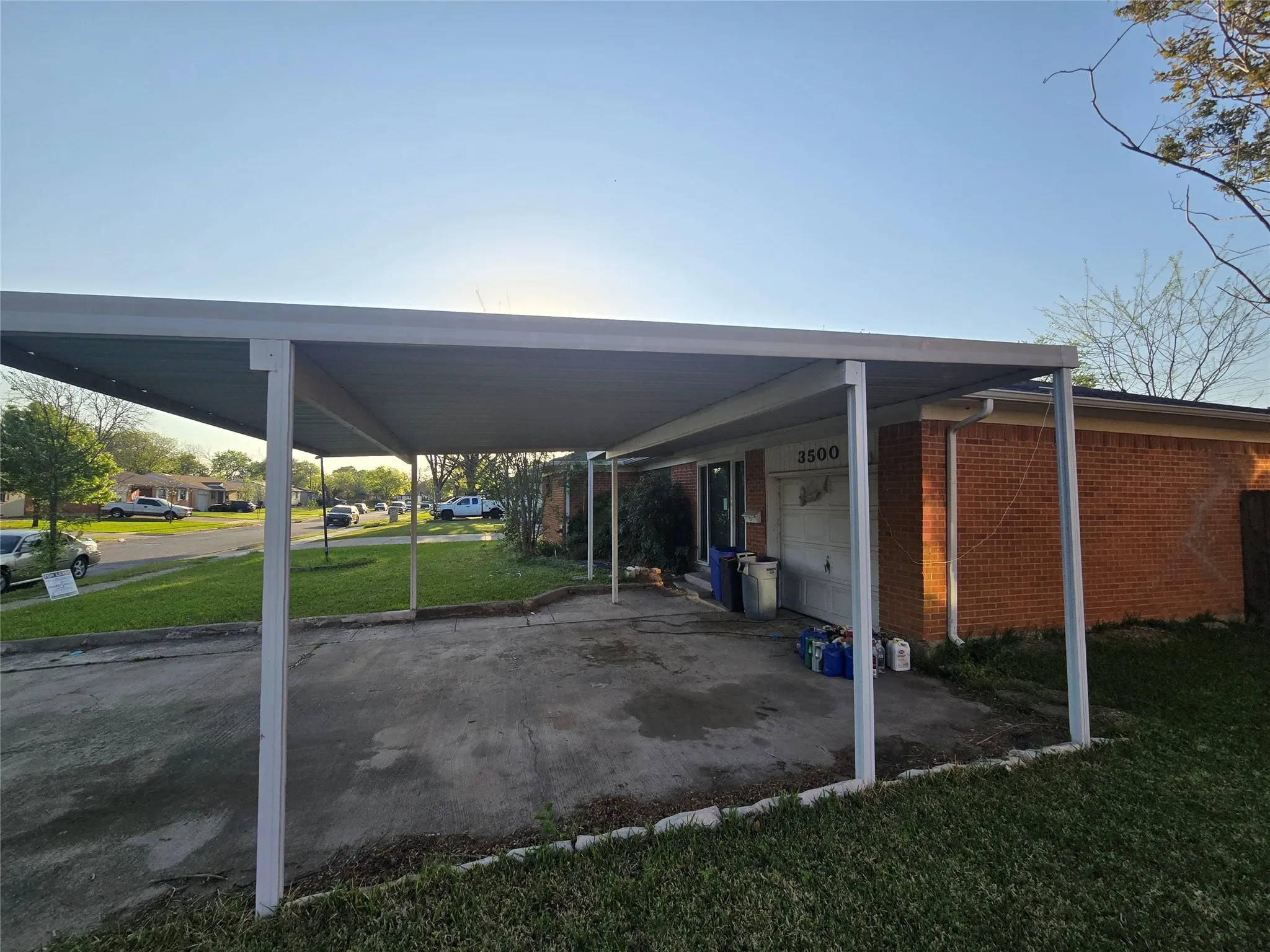 Single Family Residence For Rent in Dallas County , 3500 Statler Drive, Mesquite, Texas 75150, 3 Bedrooms, 2 Bathrooms, 1 Garage spaces, 1,557 Sqft, built in 1958, Price $1,895, mls#21312122, Real Estate Agent in Mesquite, Homes For Rent in Dallas county, Homes For Rent in Mesquite, Realtor in Mesquite Texas, Real Estate Brokerage Independent Realty Texas, Luminita Cordes Realtor