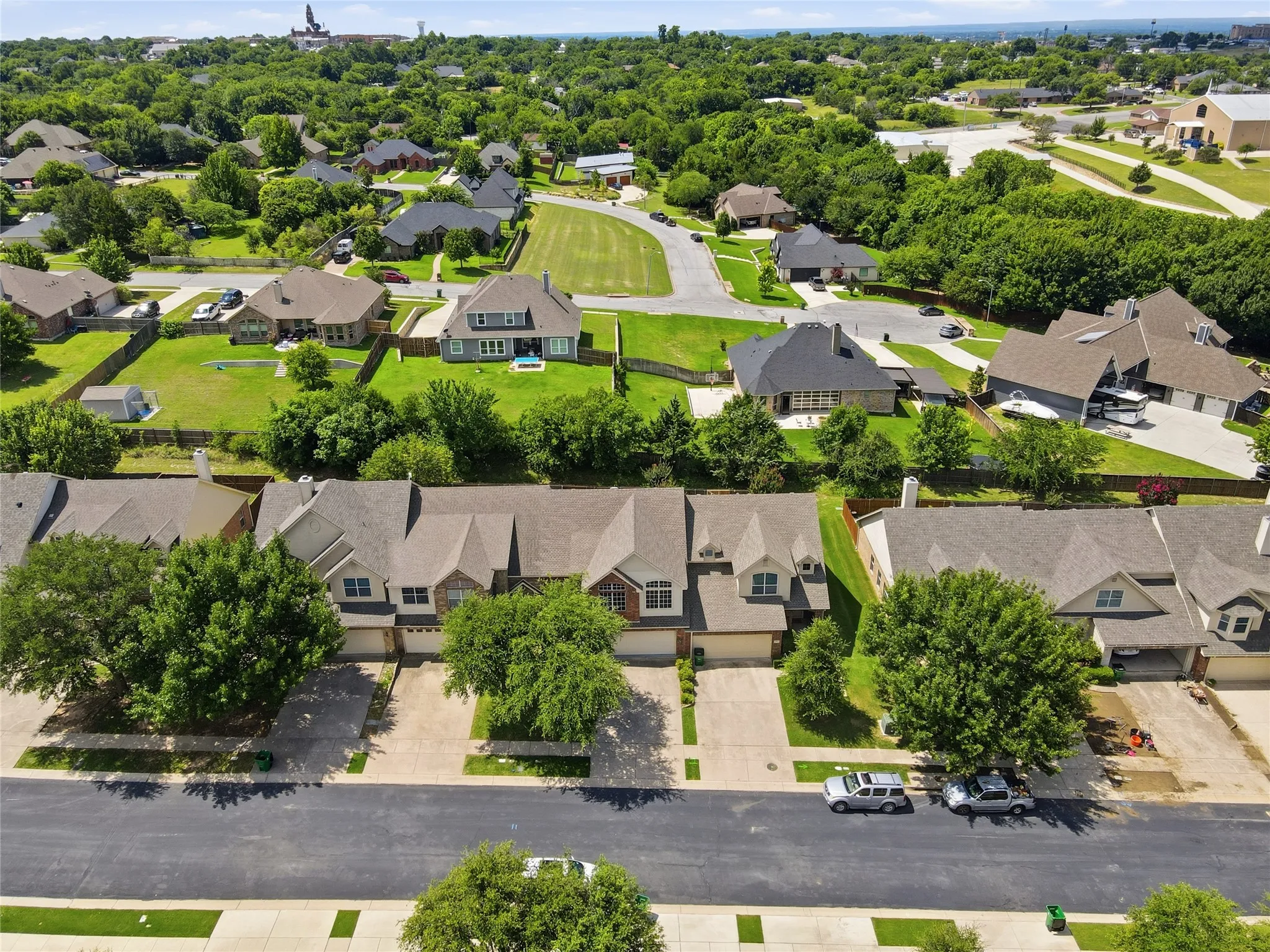 Townhouse For Sale in Wise County , 287 Emma Call Court, Decatur, Texas 76234, 3 Bedroom, 3 Bathroom, 2 Garage spaces, 1,816 Sqft, built in 2007, mls#21312087, Real Estate Agent in Decatur, Homes For Sale in Wise county, Homes For Sale in Decatur, Realtor in Decatur Texas, Real Estate Brokerage Independent Realty Texas, Luminita Cordes Realtor