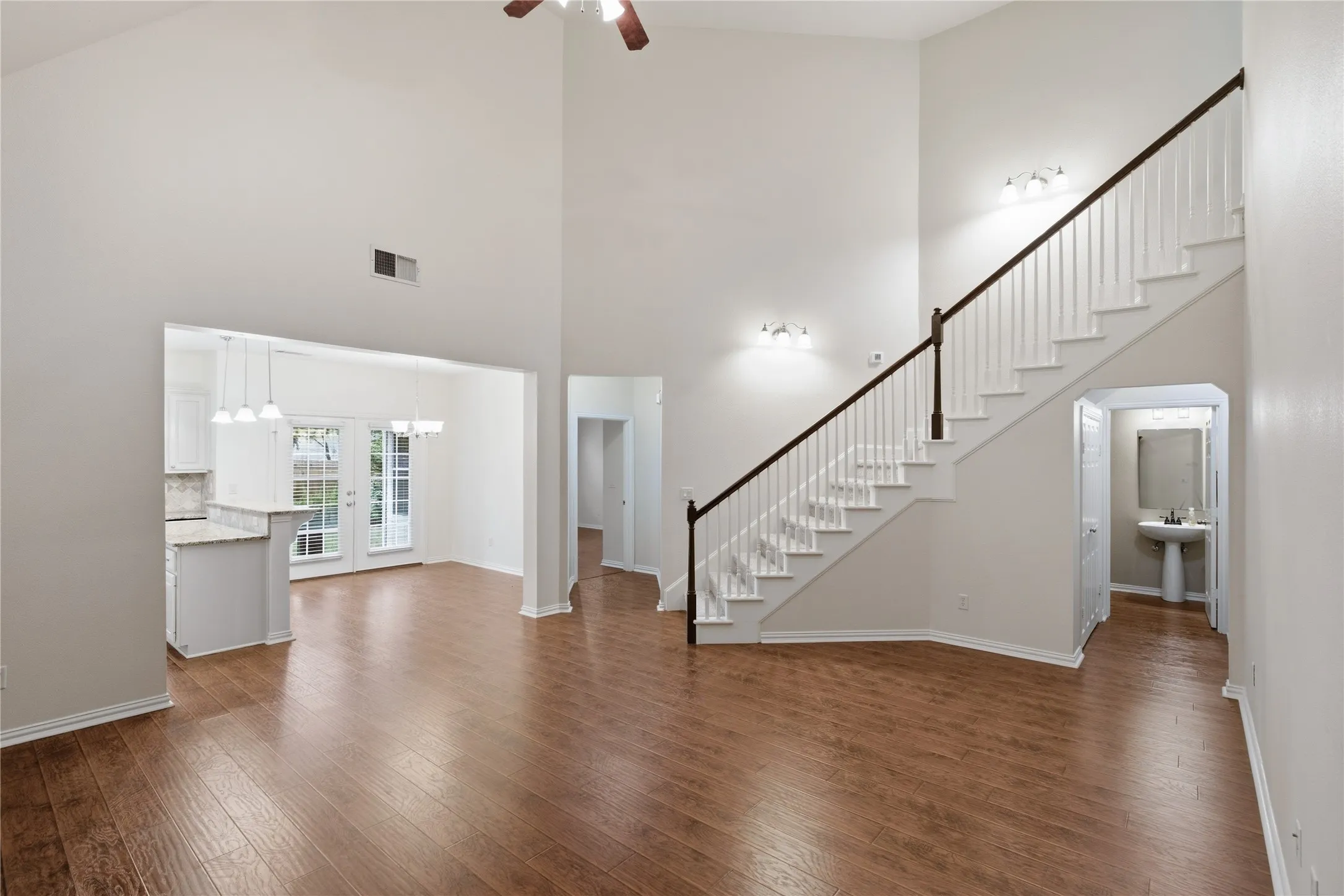 Townhouse For Sale in Wise County , 287 Emma Call Court, Decatur, Texas 76234, 3 Bedroom, 3 Bathroom, 2 Garage spaces, 1,816 Sqft, built in 2007, mls#21312087, Real Estate Agent in Decatur, Homes For Sale in Wise county, Homes For Sale in Decatur, Realtor in Decatur Texas, Real Estate Brokerage Independent Realty Texas, Luminita Cordes Realtor