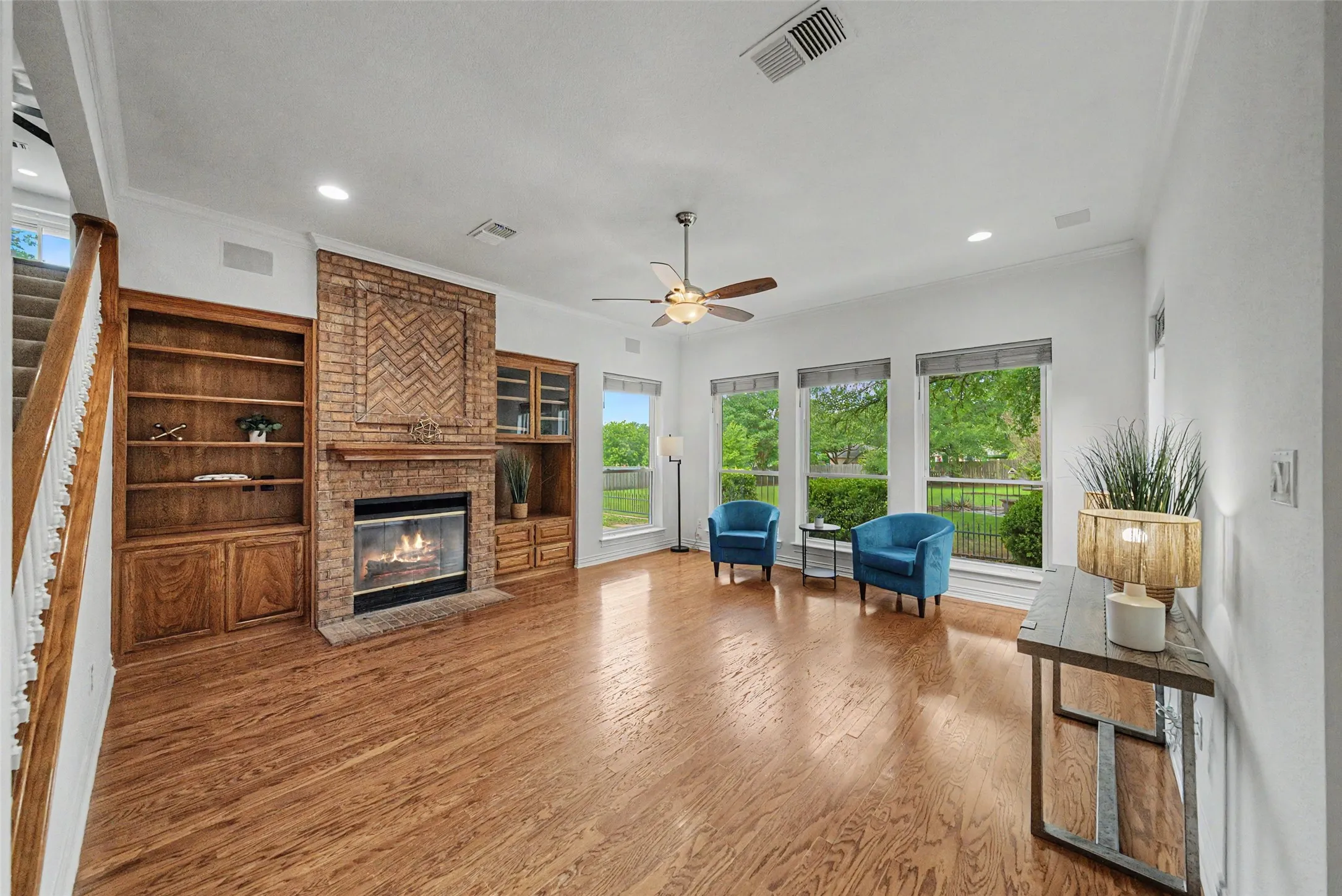 Single Family Residence For Sale in Parker County , 1304 Greenview Drive, Aledo, Texas 76008, 4 Bedroom, 4 Bathroom, 3 Garage spaces, 3,205 Sqft, built in 1995, mls#21311209, Real Estate Agent in Aledo, Homes For Sale in Parker county, Homes For Sale in Aledo, Realtor in Aledo Texas, Real Estate Brokerage Independent Realty Texas, Luminita Cordes Realtor