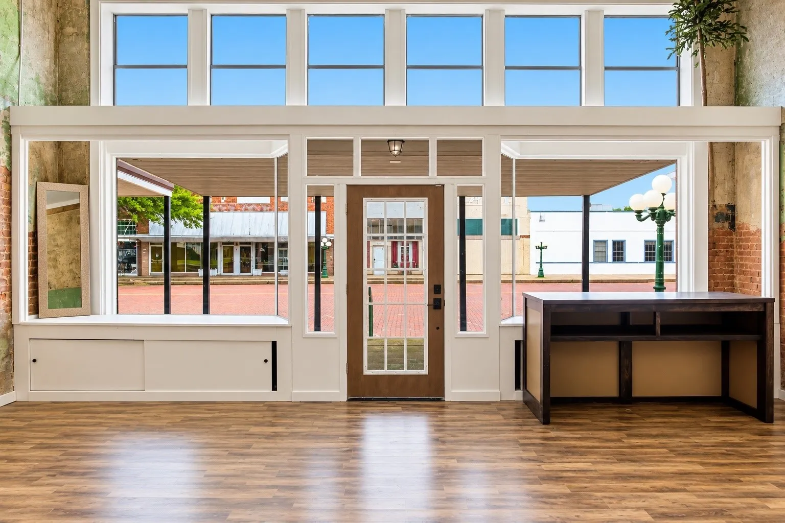 Retail For Sale in Hunt County , 1121 Main Street, Commerce, Texas 75428, 0, 0, Garage spaces, 2,120 Sqft, built in 1920, mls#21308665, Real Estate Agent in Commerce, Homes For Sale in Hunt county, Homes For Sale in Commerce, Realtor in Commerce Texas, Real Estate Brokerage Independent Realty Texas, Luminita Cordes Realtor