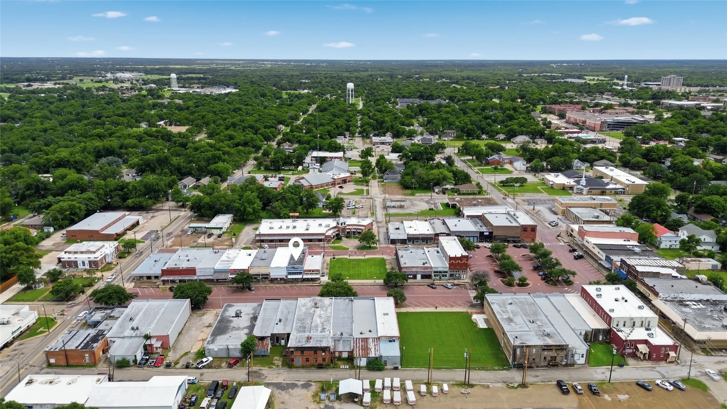 Retail For Sale in Hunt County , 1121 Main Street, Commerce, Texas 75428, 0, 0, Garage spaces, 2,120 Sqft, built in 1920, mls#21308665, Real Estate Agent in Commerce, Homes For Sale in Hunt county, Homes For Sale in Commerce, Realtor in Commerce Texas, Real Estate Brokerage Independent Realty Texas, Luminita Cordes Realtor