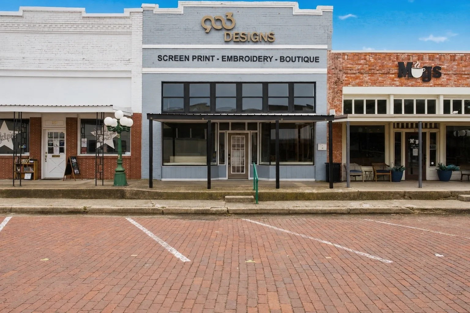Retail For Sale in Hunt County , 1121 Main Street, Commerce, Texas 75428, 0, 0, Garage spaces, 2,120 Sqft, built in 1920, mls#21308665, Real Estate Agent in Commerce, Homes For Sale in Hunt county, Homes For Sale in Commerce, Realtor in Commerce Texas, Real Estate Brokerage Independent Realty Texas, Luminita Cordes Realtor