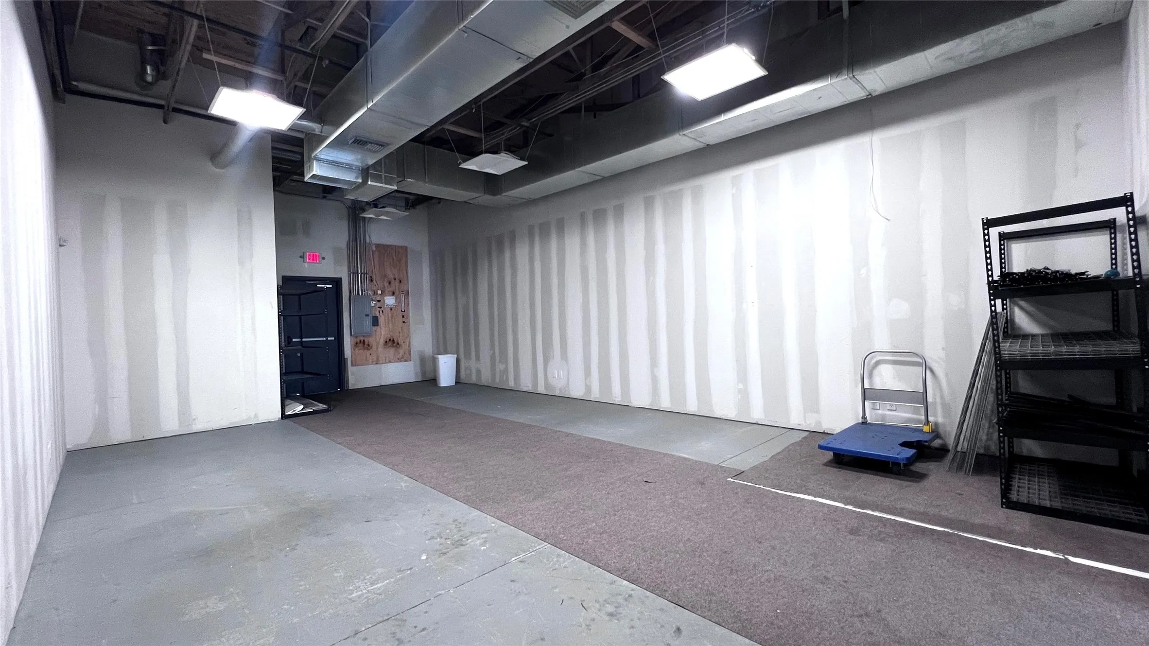 Retail For Rent in Denton County , 26744 E university Drive 400, Little Elm, Texas 76227, 0, 0, Garage spaces, 0 Sqft, built in 2008, mls#21312144, Real Estate Agent in Little Elm, Homes For Rent in Denton county, Homes For Rent in Little Elm, Realtor in Little Elm Texas, Real Estate Brokerage Independent Realty Texas, Luminita Cordes Realtor
