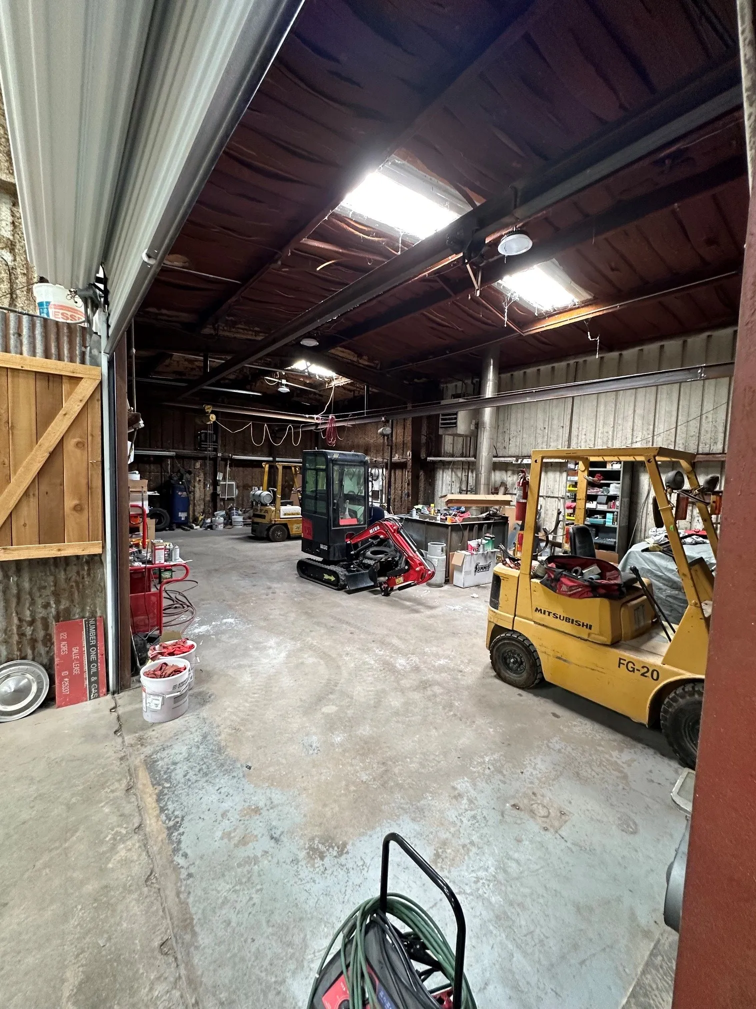 Retail For Sale in Taylor County , 1002 S treadaway, Abilene, Texas 79602, 0, 0, Garage spaces, 0 Sqft, built in 1981, Price $975,000, mls#21312149, Real Estate Agent in Abilene, Homes For Sale in Taylor county, Homes For Sale in Abilene, Realtor in Abilene Texas, Real Estate Brokerage Independent Realty Texas, Luminita Cordes Realtor