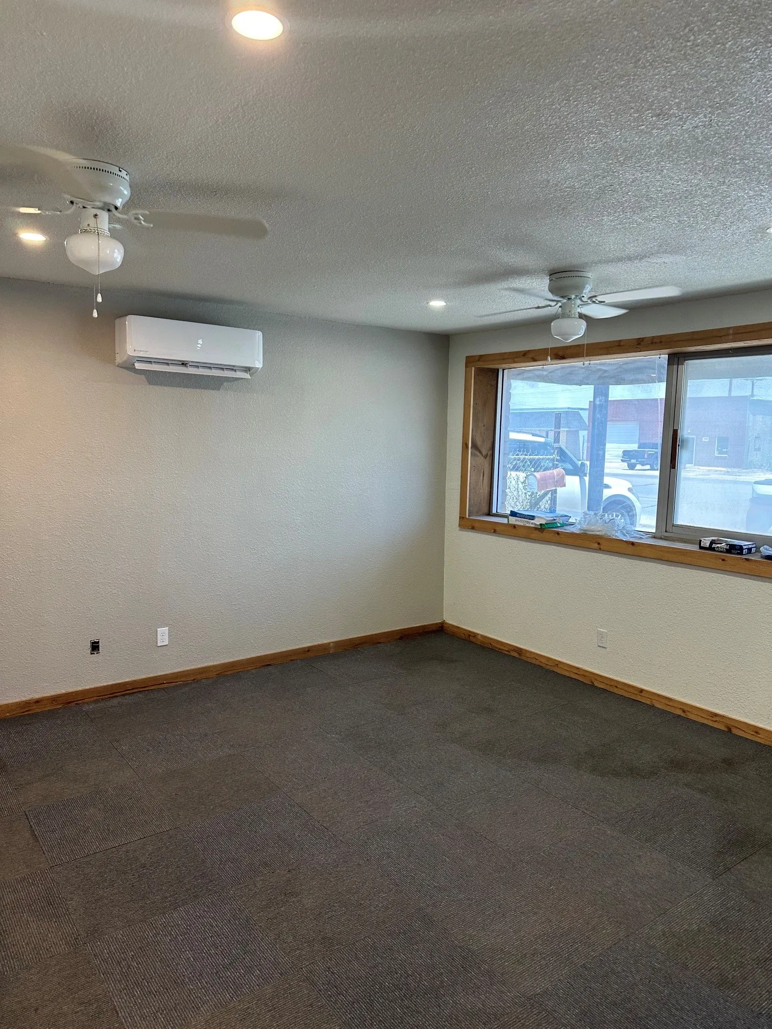 Retail For Sale in Taylor County , 1002 S treadaway, Abilene, Texas 79602, 0, 0, Garage spaces, 0 Sqft, built in 1981, Price $975,000, mls#21312149, Real Estate Agent in Abilene, Homes For Sale in Taylor county, Homes For Sale in Abilene, Realtor in Abilene Texas, Real Estate Brokerage Independent Realty Texas, Luminita Cordes Realtor