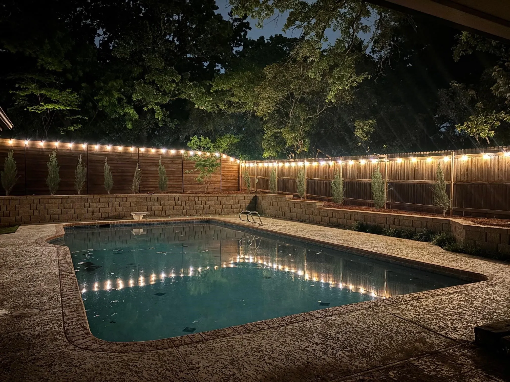 Single Family Residence For Sale in Tarrant County , 2304 Wakeforest Court, Arlington, Texas 76012, 4 Bedroom, 5 Bathroom, 3 Garage spaces, 3,629 Sqft, built in 1976, mls#21311474, Real Estate Agent in Arlington, Homes For Sale in Tarrant county, Homes For Sale in Arlington, Realtor in Arlington Texas, Real Estate Brokerage Independent Realty Texas, Luminita Cordes Realtor