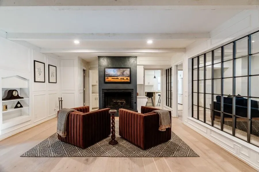 Single Family Residence For Sale in Tarrant County , 2304 Wakeforest Court, Arlington, Texas 76012, 4 Bedroom, 5 Bathroom, 3 Garage spaces, 3,629 Sqft, built in 1976, mls#21311474, Real Estate Agent in Arlington, Homes For Sale in Tarrant county, Homes For Sale in Arlington, Realtor in Arlington Texas, Real Estate Brokerage Independent Realty Texas, Luminita Cordes Realtor