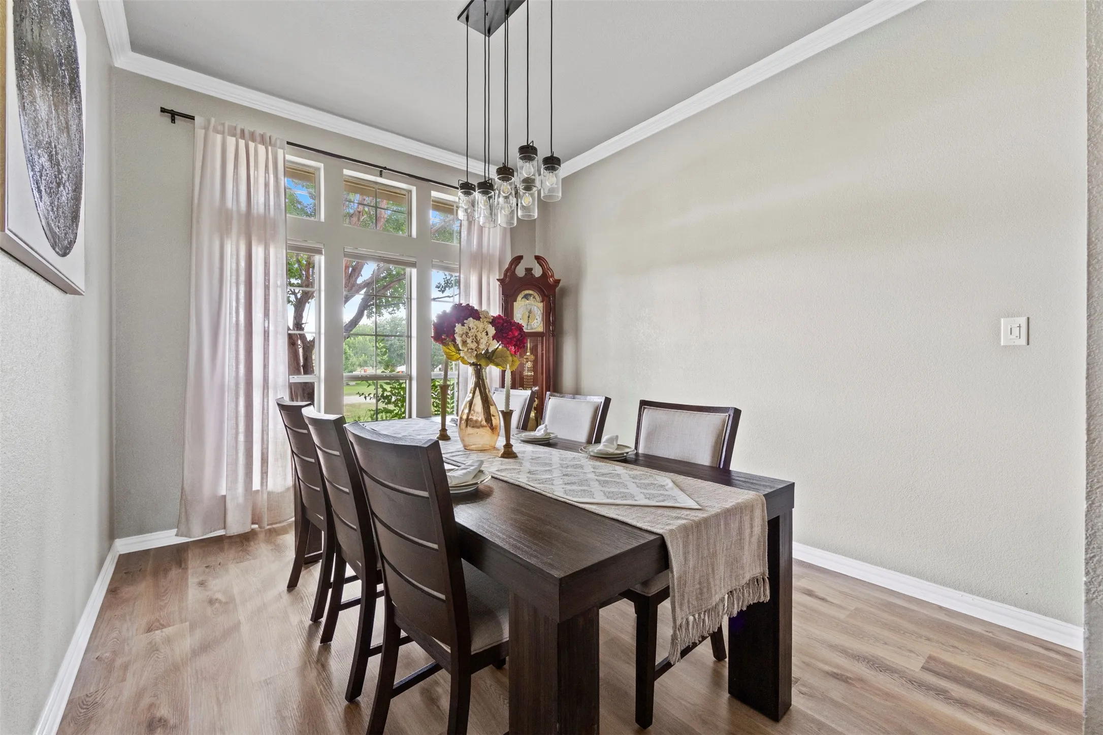 Single Family Residence For Sale in Johnson County , 3909 Timbercrest Drive E, Burleson, Texas 76028, 3 Bedroom, 2 Bathroom, 3 Garage spaces, 1,900 Sqft, built in 2000, mls#21298039, Real Estate Agent in Burleson, Homes For Sale in Johnson county, Homes For Sale in Burleson, Realtor in Burleson Texas, Real Estate Brokerage Independent Realty Texas, Luminita Cordes Realtor