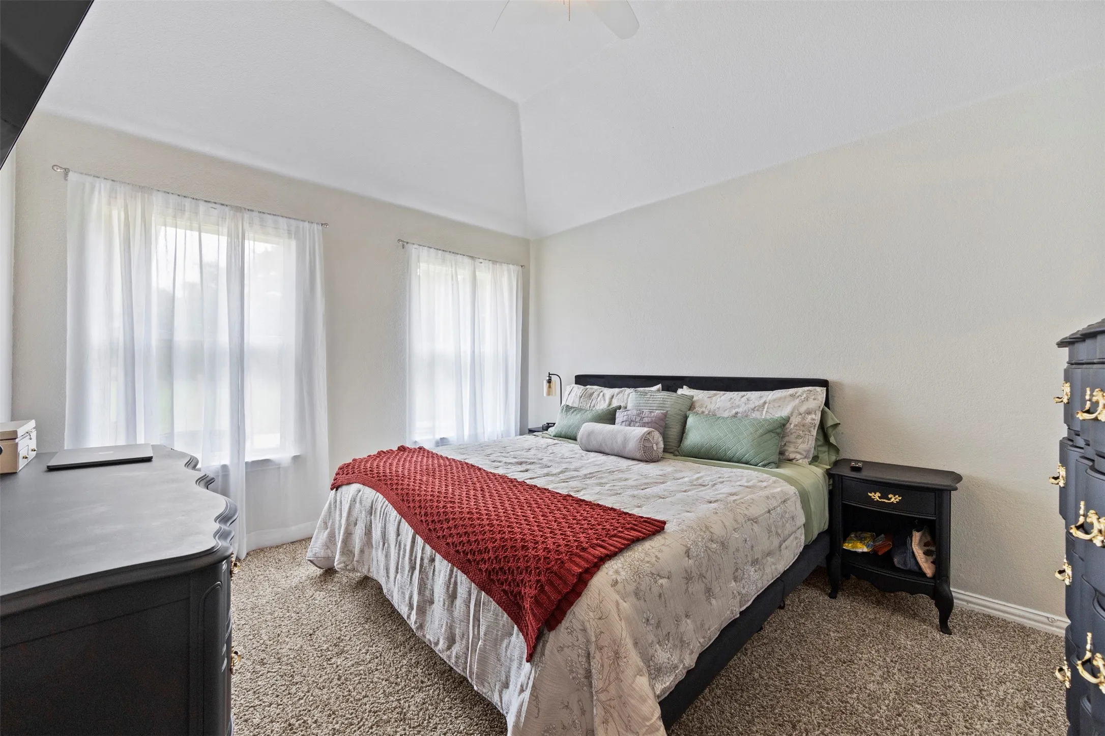 Single Family Residence For Sale in Johnson County , 3909 Timbercrest Drive E, Burleson, Texas 76028, 3 Bedroom, 2 Bathroom, 3 Garage spaces, 1,900 Sqft, built in 2000, mls#21298039, Real Estate Agent in Burleson, Homes For Sale in Johnson county, Homes For Sale in Burleson, Realtor in Burleson Texas, Real Estate Brokerage Independent Realty Texas, Luminita Cordes Realtor