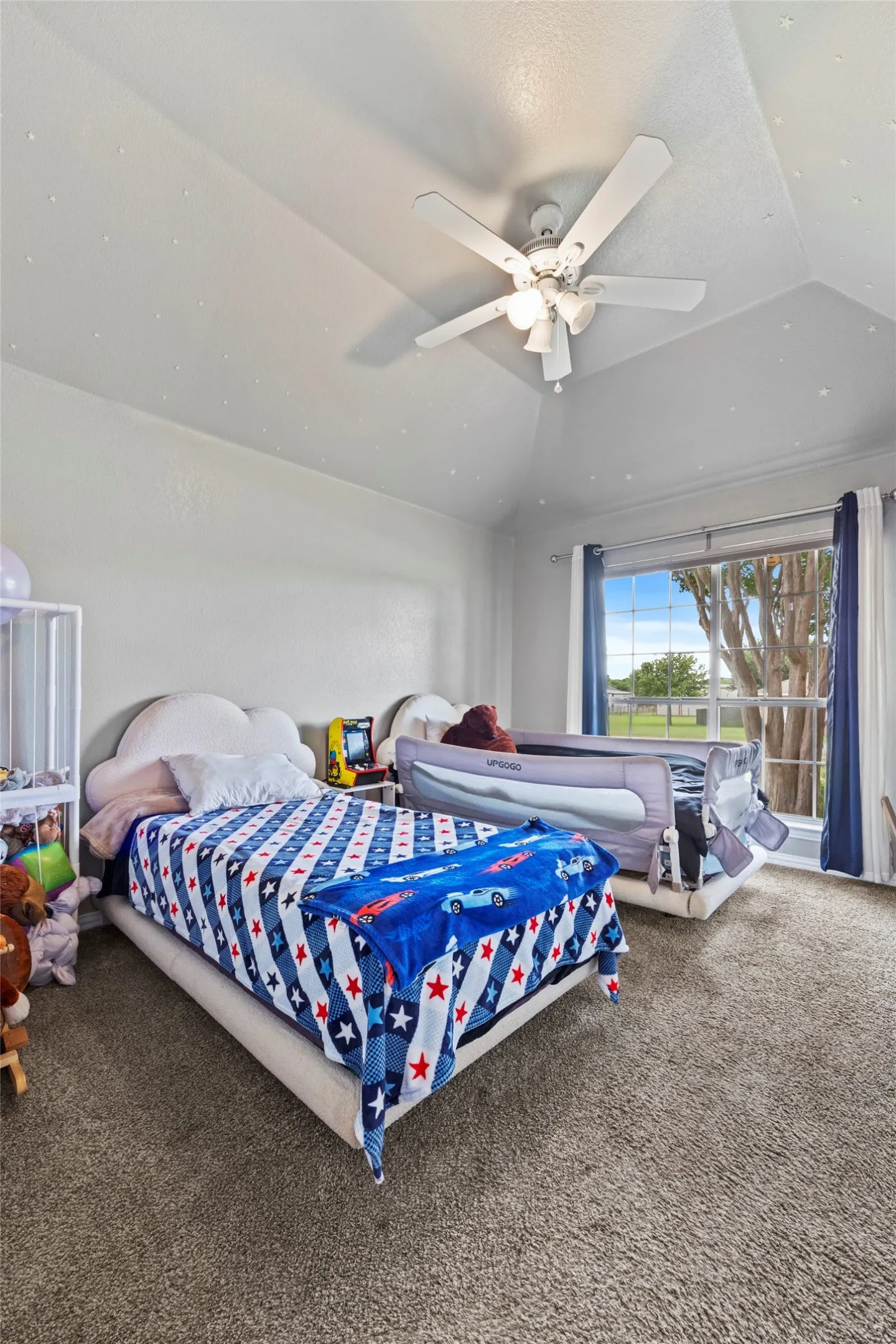 Single Family Residence For Sale in Johnson County , 3909 Timbercrest Drive E, Burleson, Texas 76028, 3 Bedroom, 2 Bathroom, 3 Garage spaces, 1,900 Sqft, built in 2000, mls#21298039, Real Estate Agent in Burleson, Homes For Sale in Johnson county, Homes For Sale in Burleson, Realtor in Burleson Texas, Real Estate Brokerage Independent Realty Texas, Luminita Cordes Realtor