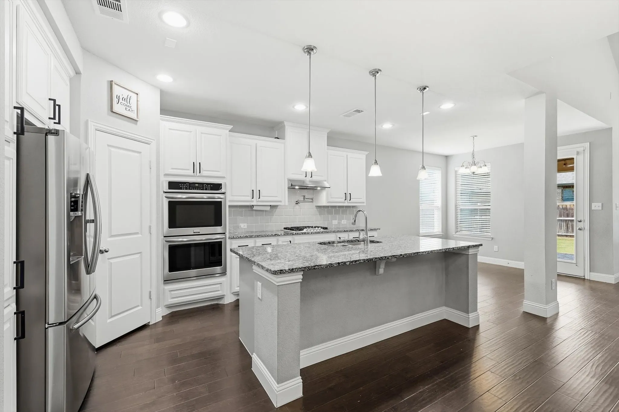 Single Family Residence For Sale in Denton County , 15513 Bryant Park Avenue, Prosper, Texas 75078, 4 Bedroom, 3 Bathroom, 3 Garage spaces, 2,930 Sqft, built in 2016, mls#21305011, Real Estate Agent in Prosper, Homes For Sale in Denton county, Homes For Sale in Prosper, Realtor in Prosper Texas, Real Estate Brokerage Independent Realty Texas, Luminita Cordes Realtor
