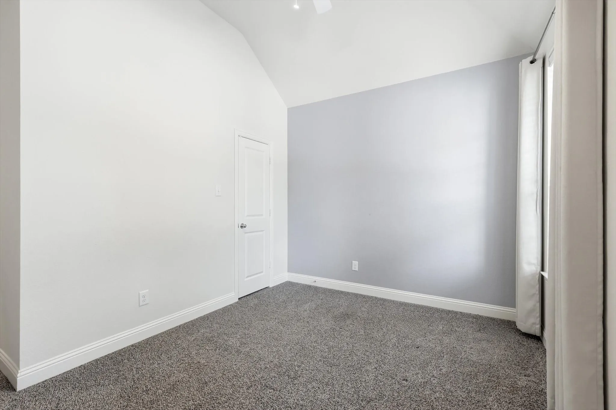 Single Family Residence For Sale in Denton County , 15513 Bryant Park Avenue, Prosper, Texas 75078, 4 Bedroom, 3 Bathroom, 3 Garage spaces, 2,930 Sqft, built in 2016, mls#21305011, Real Estate Agent in Prosper, Homes For Sale in Denton county, Homes For Sale in Prosper, Realtor in Prosper Texas, Real Estate Brokerage Independent Realty Texas, Luminita Cordes Realtor