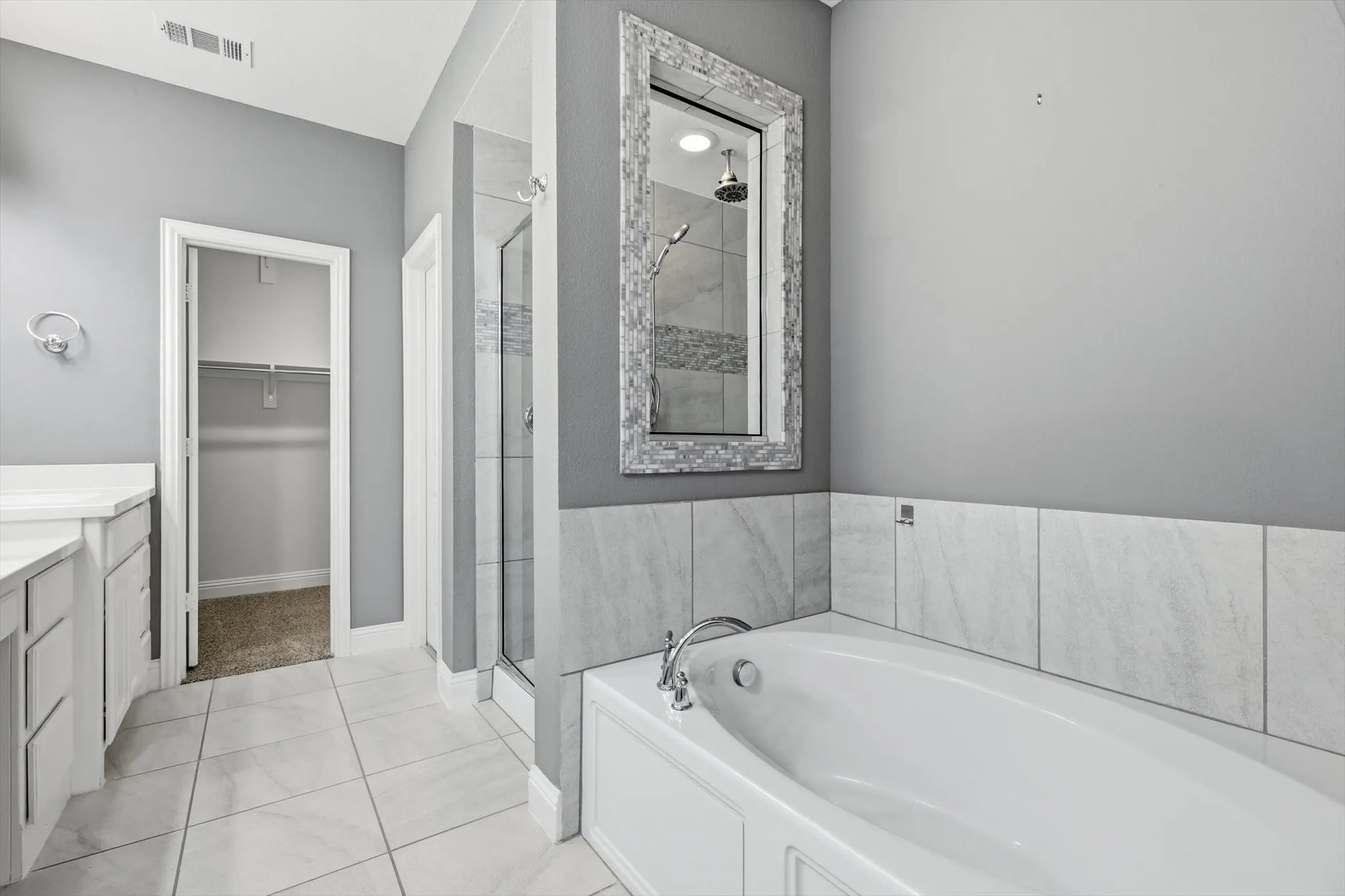 Single Family Residence For Sale in Denton County , 15513 Bryant Park Avenue, Prosper, Texas 75078, 4 Bedroom, 3 Bathroom, 3 Garage spaces, 2,930 Sqft, built in 2016, mls#21305011, Real Estate Agent in Prosper, Homes For Sale in Denton county, Homes For Sale in Prosper, Realtor in Prosper Texas, Real Estate Brokerage Independent Realty Texas, Luminita Cordes Realtor