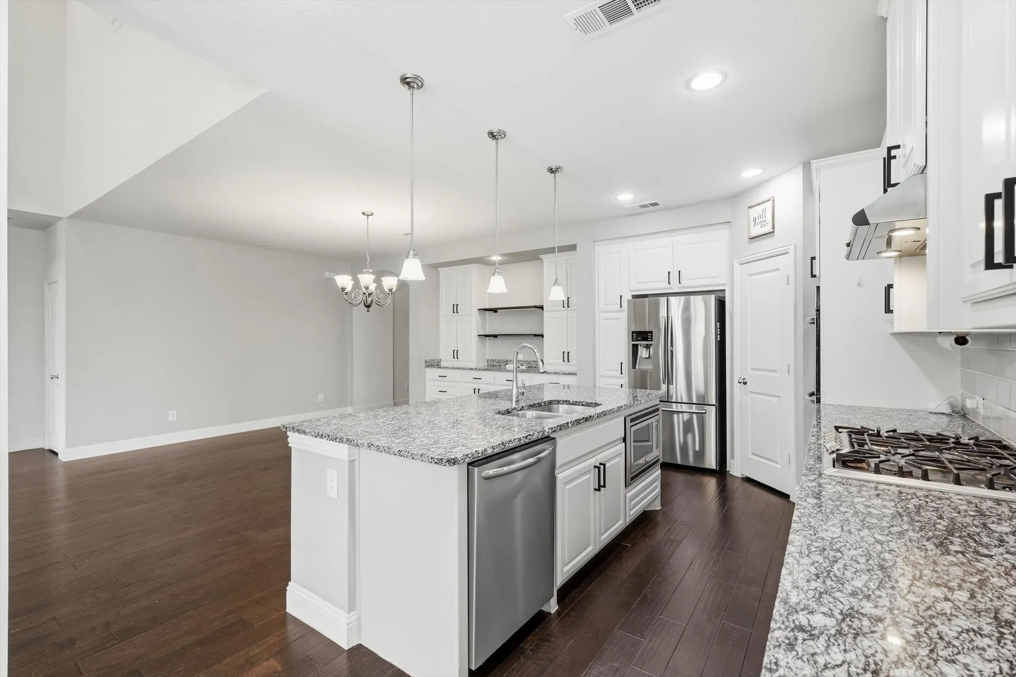 Single Family Residence For Sale in Denton County , 15513 Bryant Park Avenue, Prosper, Texas 75078, 4 Bedroom, 3 Bathroom, 3 Garage spaces, 2,930 Sqft, built in 2016, mls#21305011, Real Estate Agent in Prosper, Homes For Sale in Denton county, Homes For Sale in Prosper, Realtor in Prosper Texas, Real Estate Brokerage Independent Realty Texas, Luminita Cordes Realtor