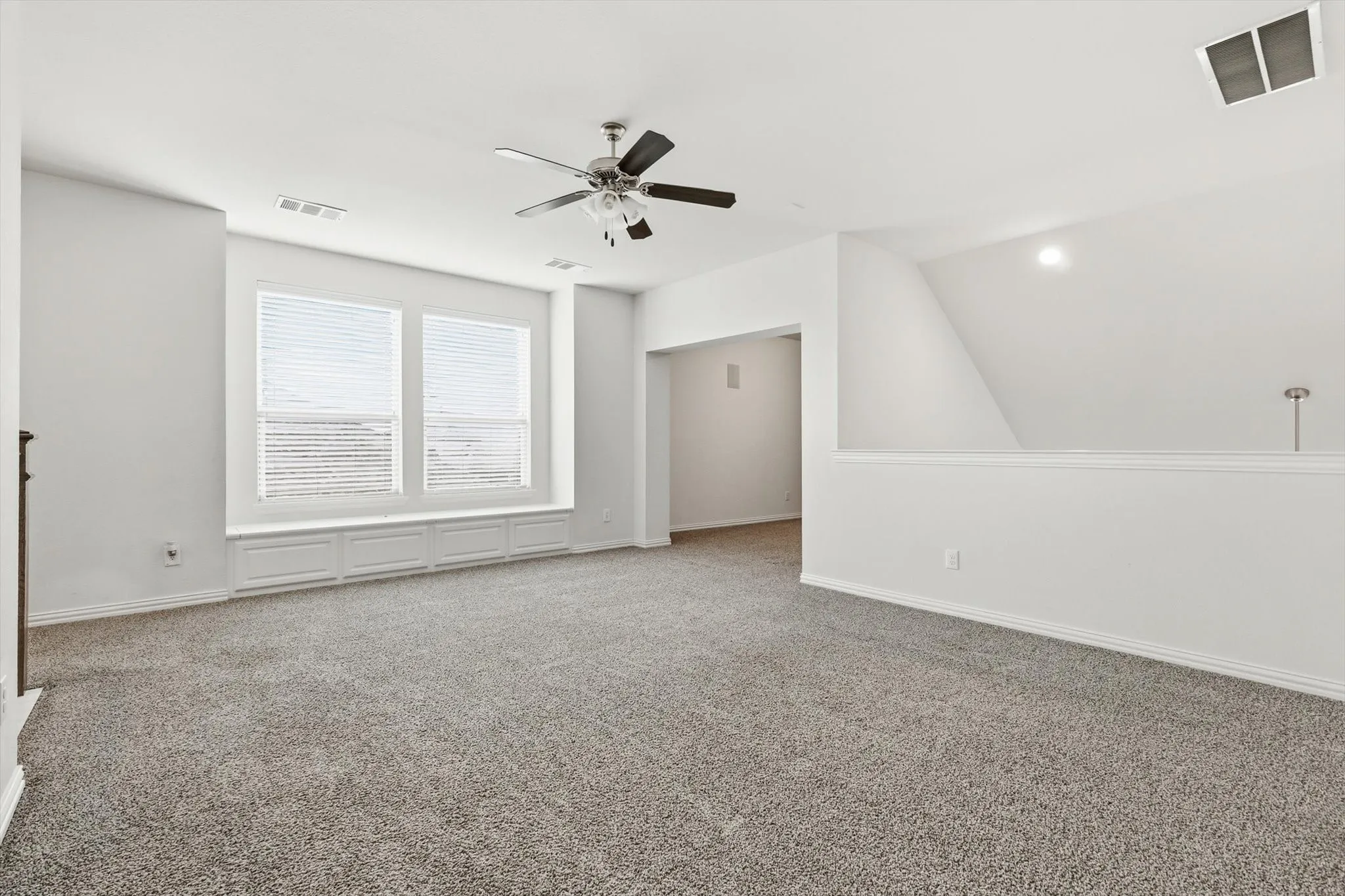 Single Family Residence For Sale in Denton County , 15513 Bryant Park Avenue, Prosper, Texas 75078, 4 Bedroom, 3 Bathroom, 3 Garage spaces, 2,930 Sqft, built in 2016, mls#21305011, Real Estate Agent in Prosper, Homes For Sale in Denton county, Homes For Sale in Prosper, Realtor in Prosper Texas, Real Estate Brokerage Independent Realty Texas, Luminita Cordes Realtor