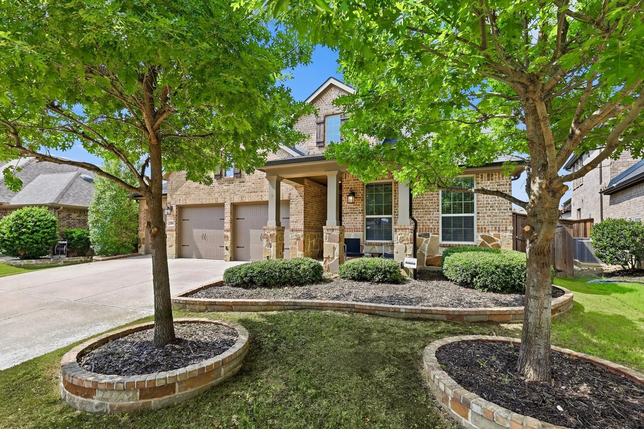 Single Family Residence For Sale in Denton County , 15513 Bryant Park Avenue, Prosper, Texas 75078, 4 Bedroom, 3 Bathroom, 3 Garage spaces, 2,930 Sqft, built in 2016, mls#21305011, Real Estate Agent in Prosper, Homes For Sale in Denton county, Homes For Sale in Prosper, Realtor in Prosper Texas, Real Estate Brokerage Independent Realty Texas, Luminita Cordes Realtor