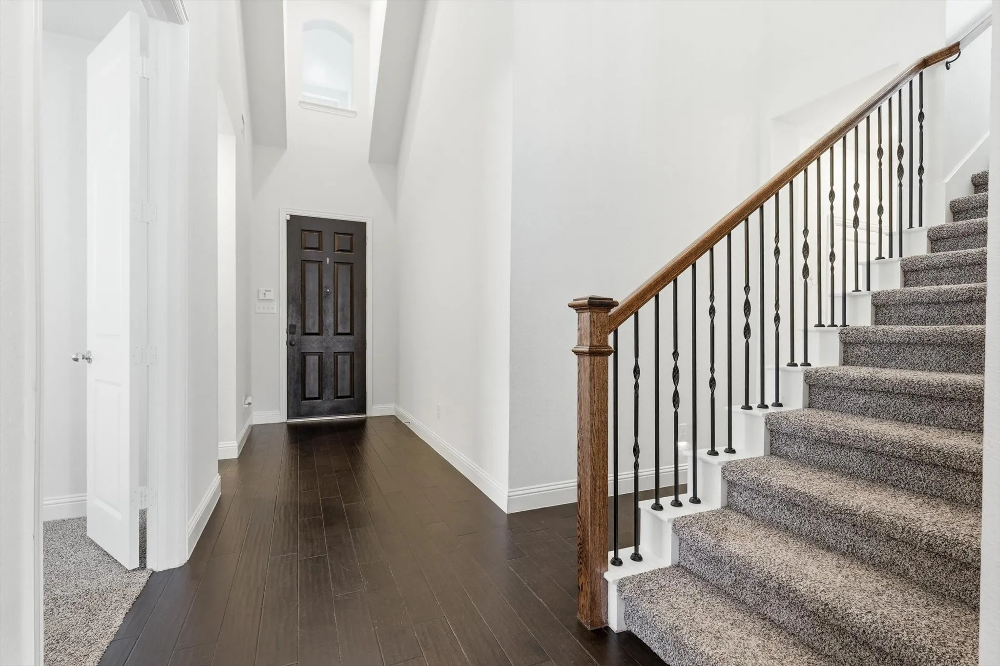 Single Family Residence For Sale in Denton County , 15513 Bryant Park Avenue, Prosper, Texas 75078, 4 Bedroom, 3 Bathroom, 3 Garage spaces, 2,930 Sqft, built in 2016, mls#21305011, Real Estate Agent in Prosper, Homes For Sale in Denton county, Homes For Sale in Prosper, Realtor in Prosper Texas, Real Estate Brokerage Independent Realty Texas, Luminita Cordes Realtor