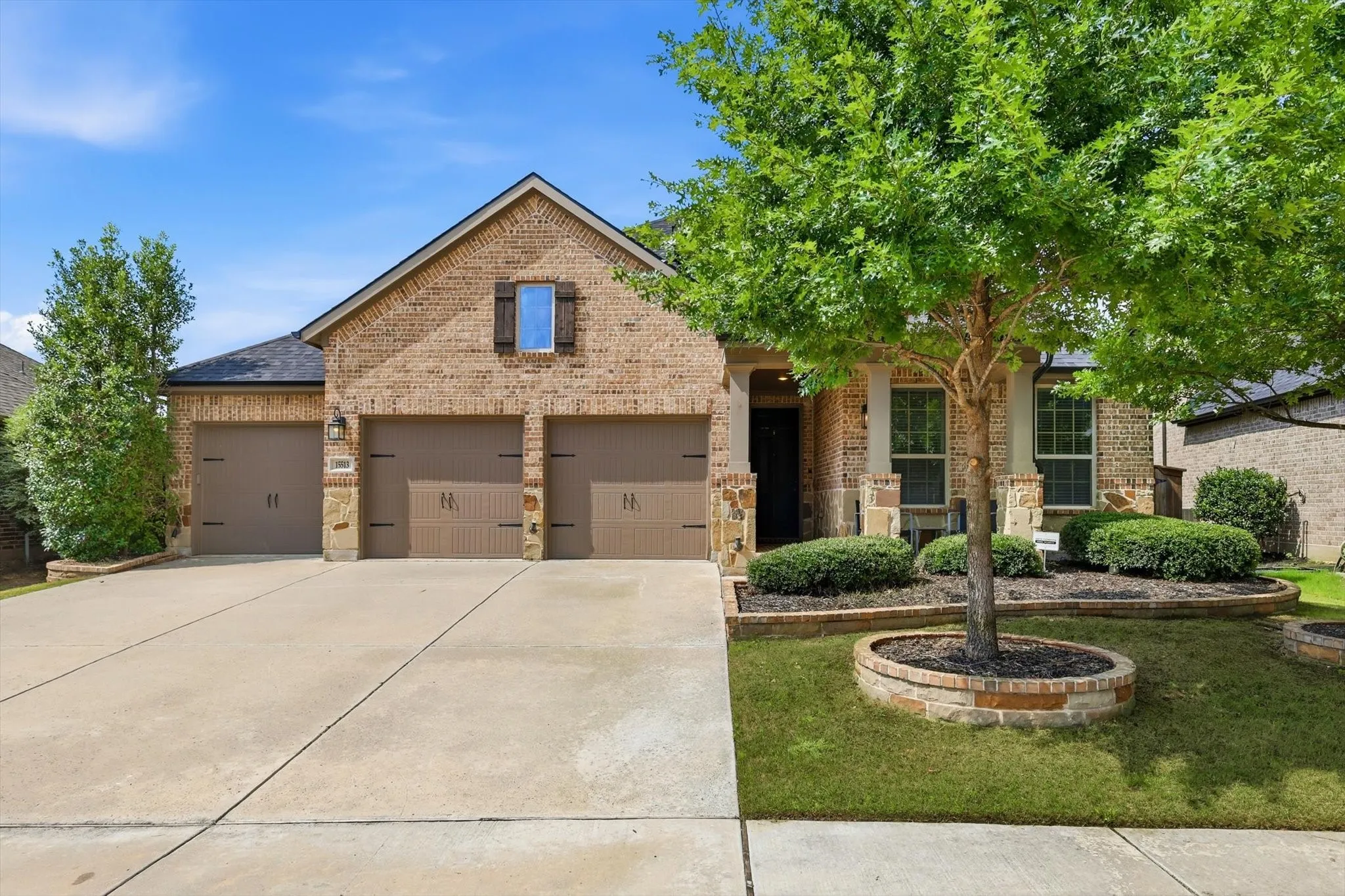 Single Family Residence For Sale in Denton County , 15513 Bryant Park Avenue, Prosper, Texas 75078, 4 Bedroom, 3 Bathroom, 3 Garage spaces, 2,930 Sqft, built in 2016, mls#21305011, Real Estate Agent in Prosper, Homes For Sale in Denton county, Homes For Sale in Prosper, Realtor in Prosper Texas, Real Estate Brokerage Independent Realty Texas, Luminita Cordes Realtor