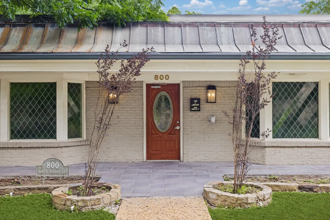 Retail For Sale in Dallas County , 800 N Bishop Avenue 2, Dallas, Texas 75208, 0, 0, Garage spaces, 0 Sqft, built in 1963, mls#21310848, Real Estate Agent in Dallas, Homes For Sale in Dallas county, Homes For Sale in Dallas, Realtor in Dallas Texas, Real Estate Brokerage Independent Realty Texas, Luminita Cordes Realtor