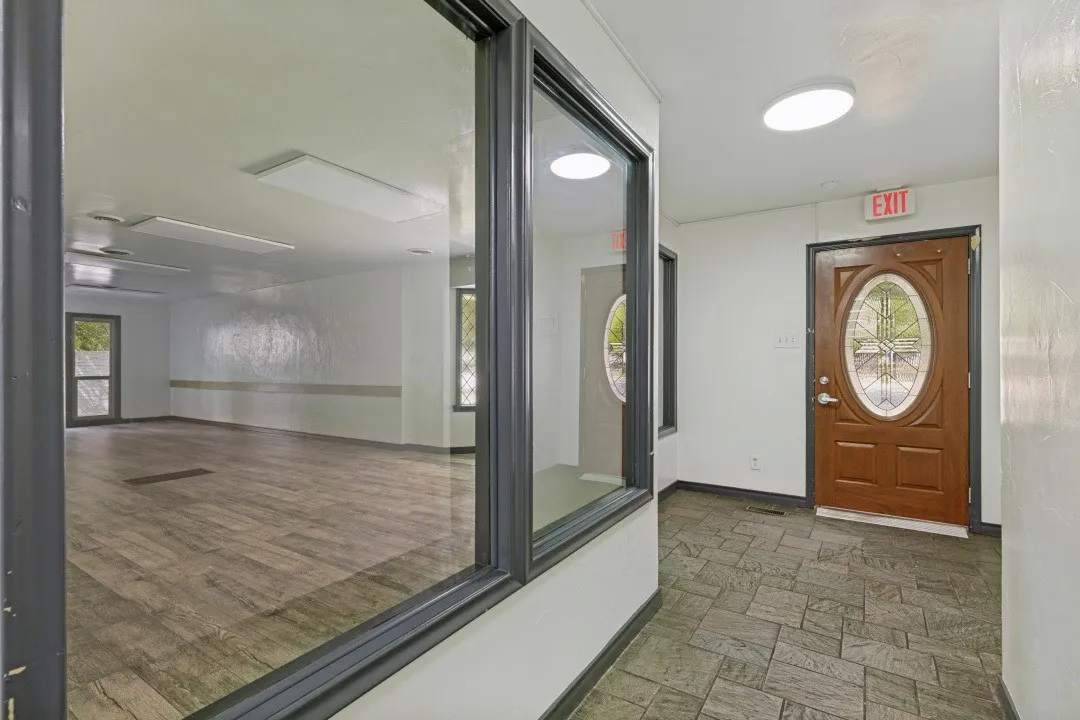 Retail For Sale in Dallas County , 800 N Bishop Avenue 2, Dallas, Texas 75208, 0, 0, Garage spaces, 0 Sqft, built in 1963, mls#21310848, Real Estate Agent in Dallas, Homes For Sale in Dallas county, Homes For Sale in Dallas, Realtor in Dallas Texas, Real Estate Brokerage Independent Realty Texas, Luminita Cordes Realtor