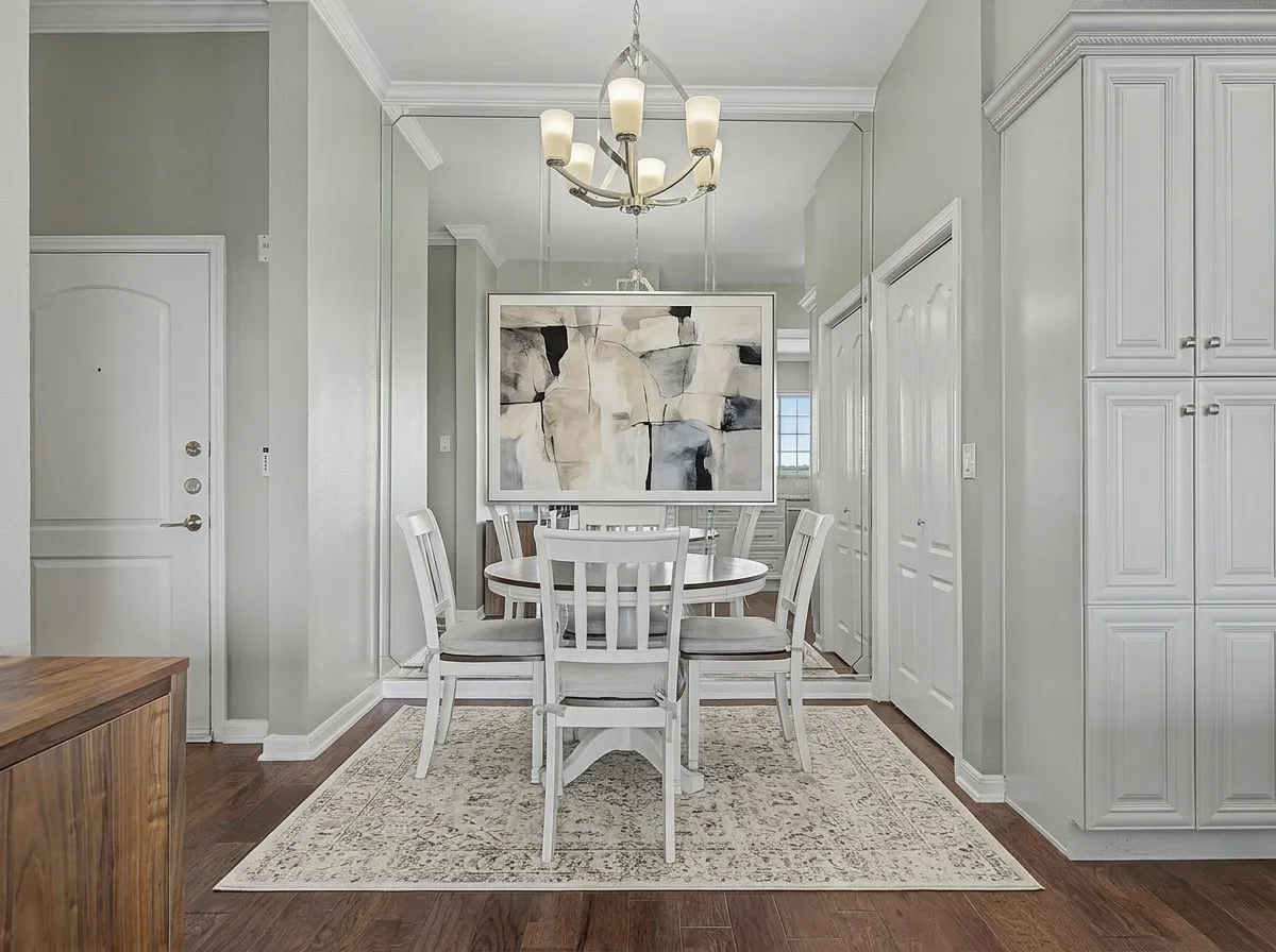 Condominium For Sale in Dallas County , 3225 Turtle Creek Boulevard 632, Dallas, Texas 75219, 1 Bedroom, 1 Bathroom, 1 Garage spaces, 832 Sqft, built in 1998, mls#21309137, Real Estate Agent in Dallas, Homes For Sale in Dallas county, Homes For Sale in Dallas, Realtor in Dallas Texas, Real Estate Brokerage Independent Realty Texas, Luminita Cordes Realtor