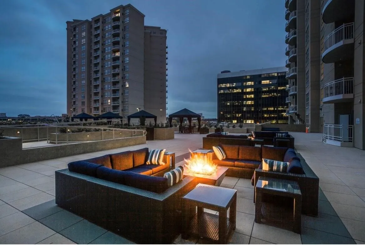 Condominium For Sale in Dallas County , 3225 Turtle Creek Boulevard 632, Dallas, Texas 75219, 1 Bedroom, 1 Bathroom, 1 Garage spaces, 832 Sqft, built in 1998, mls#21309137, Real Estate Agent in Dallas, Homes For Sale in Dallas county, Homes For Sale in Dallas, Realtor in Dallas Texas, Real Estate Brokerage Independent Realty Texas, Luminita Cordes Realtor