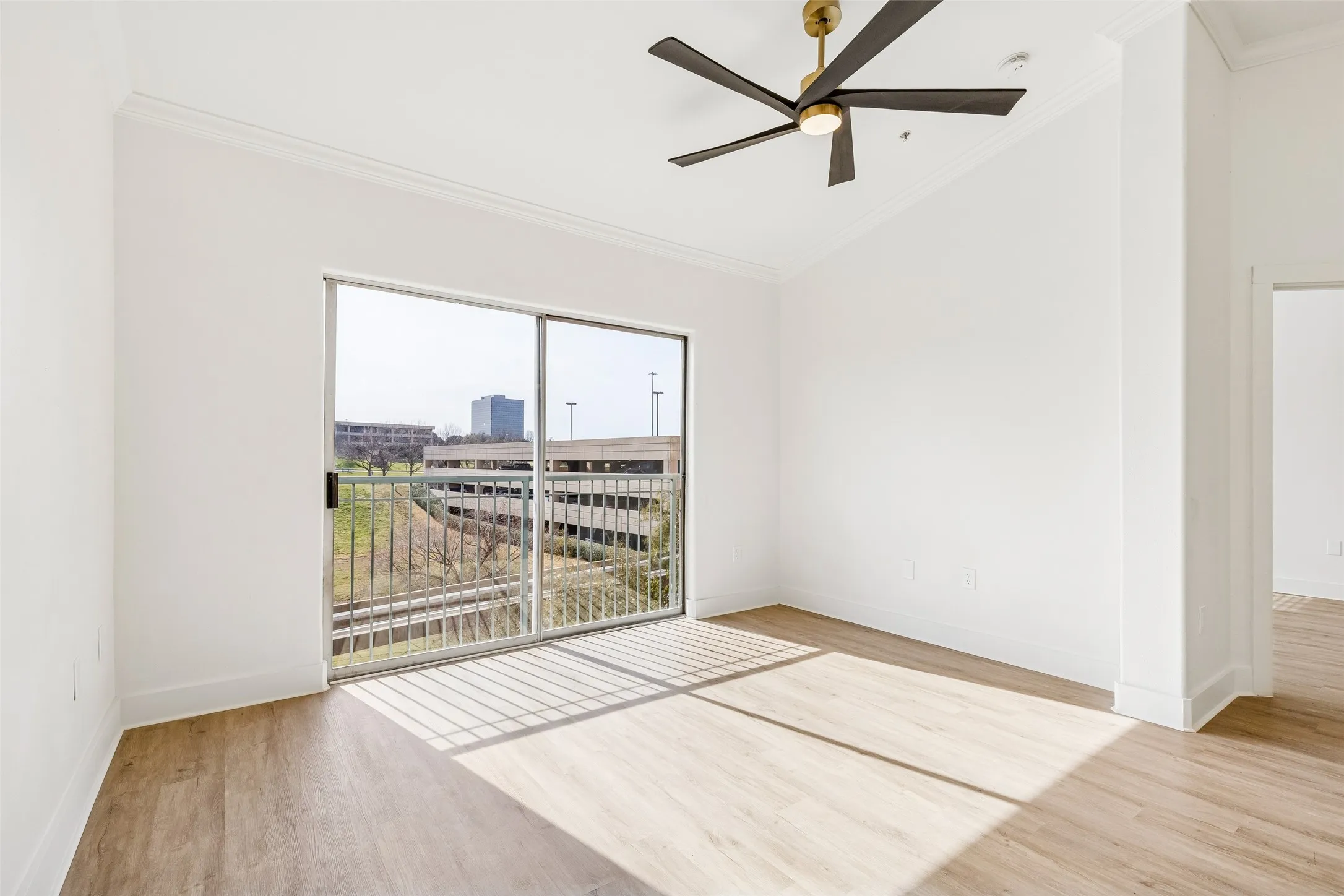 Condominium For Rent in Dallas County , 330 Las Colinas Boulevard E 434, Irving, Texas 75039, 1 Bedroom, 1 Bathroom, 1 Garage spaces, 805 Sqft, built in 2001, mls#21312157, Real Estate Agent in Irving, Homes For Rent in Dallas county, Homes For Rent in Irving, Realtor in Irving Texas, Real Estate Brokerage Independent Realty Texas, Luminita Cordes Realtor