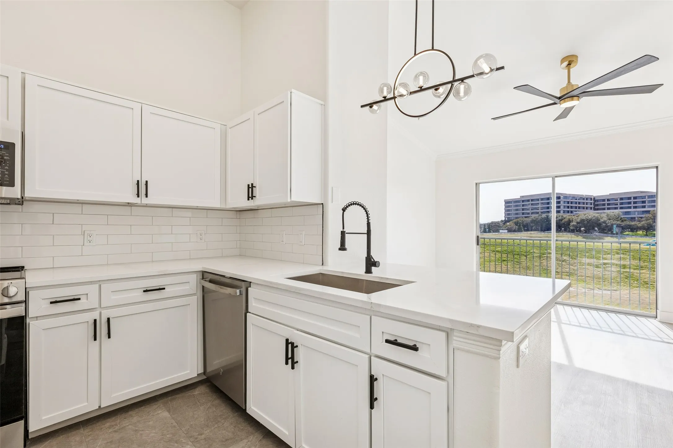 Condominium For Rent in Dallas County , 330 Las Colinas Boulevard E 434, Irving, Texas 75039, 1 Bedroom, 1 Bathroom, 1 Garage spaces, 805 Sqft, built in 2001, mls#21312157, Real Estate Agent in Irving, Homes For Rent in Dallas county, Homes For Rent in Irving, Realtor in Irving Texas, Real Estate Brokerage Independent Realty Texas, Luminita Cordes Realtor
